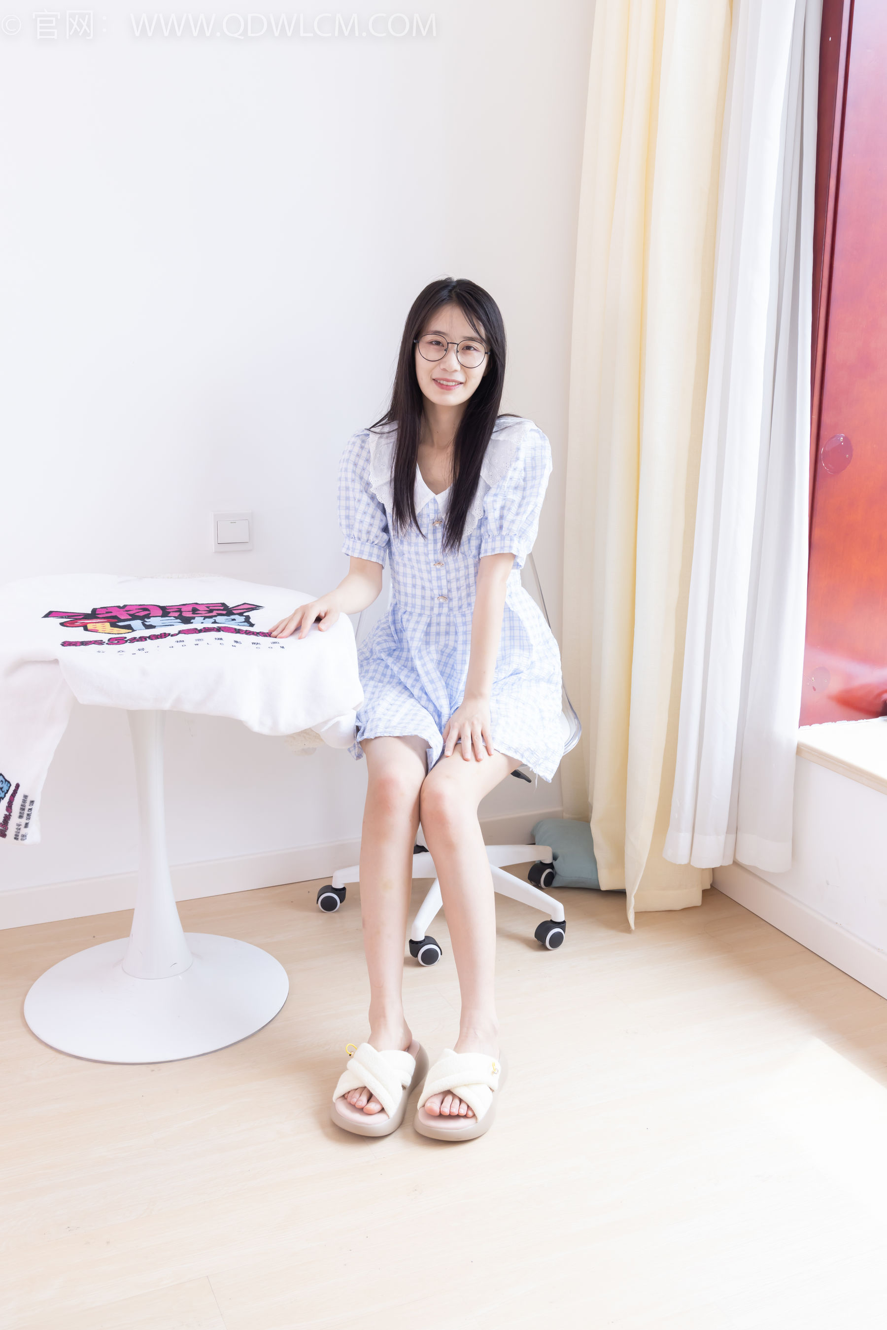 物恋传媒 No.2356 菜菜 - 平底鞋、拖鞋、短肉丝、裸足/(160P)