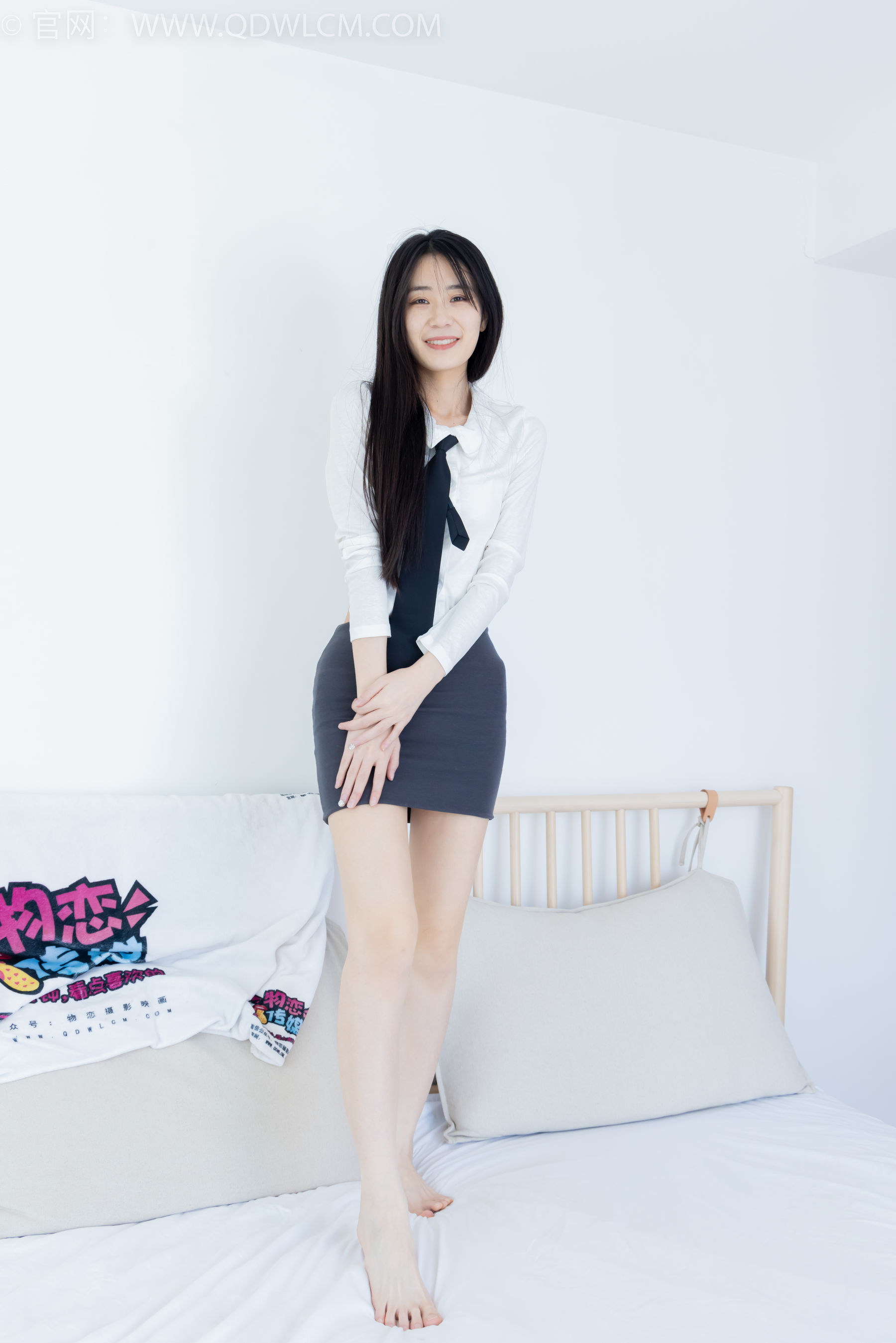 物恋传媒 No.2346 菜菜 - 运动鞋、厚黑丝、裸足/(167P)