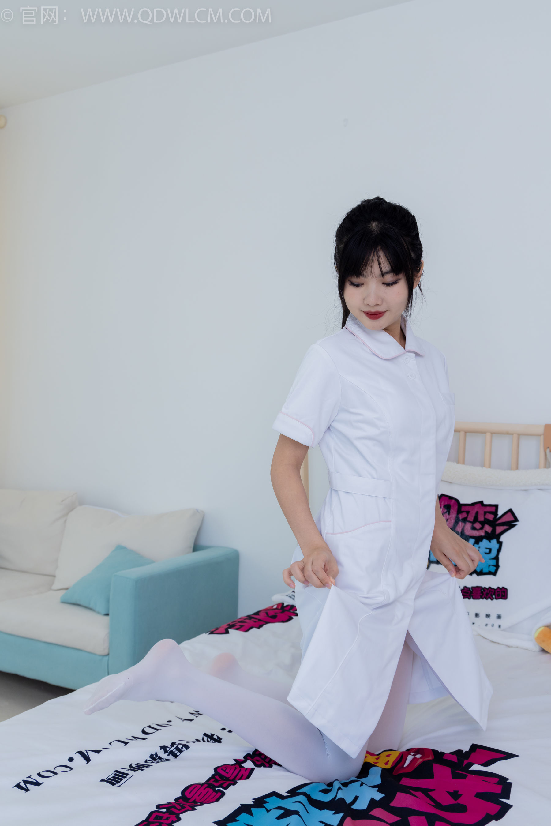 物恋传媒 No.2347 米米 - 板鞋、自然穿脏厚白丝、护士服/(170P)