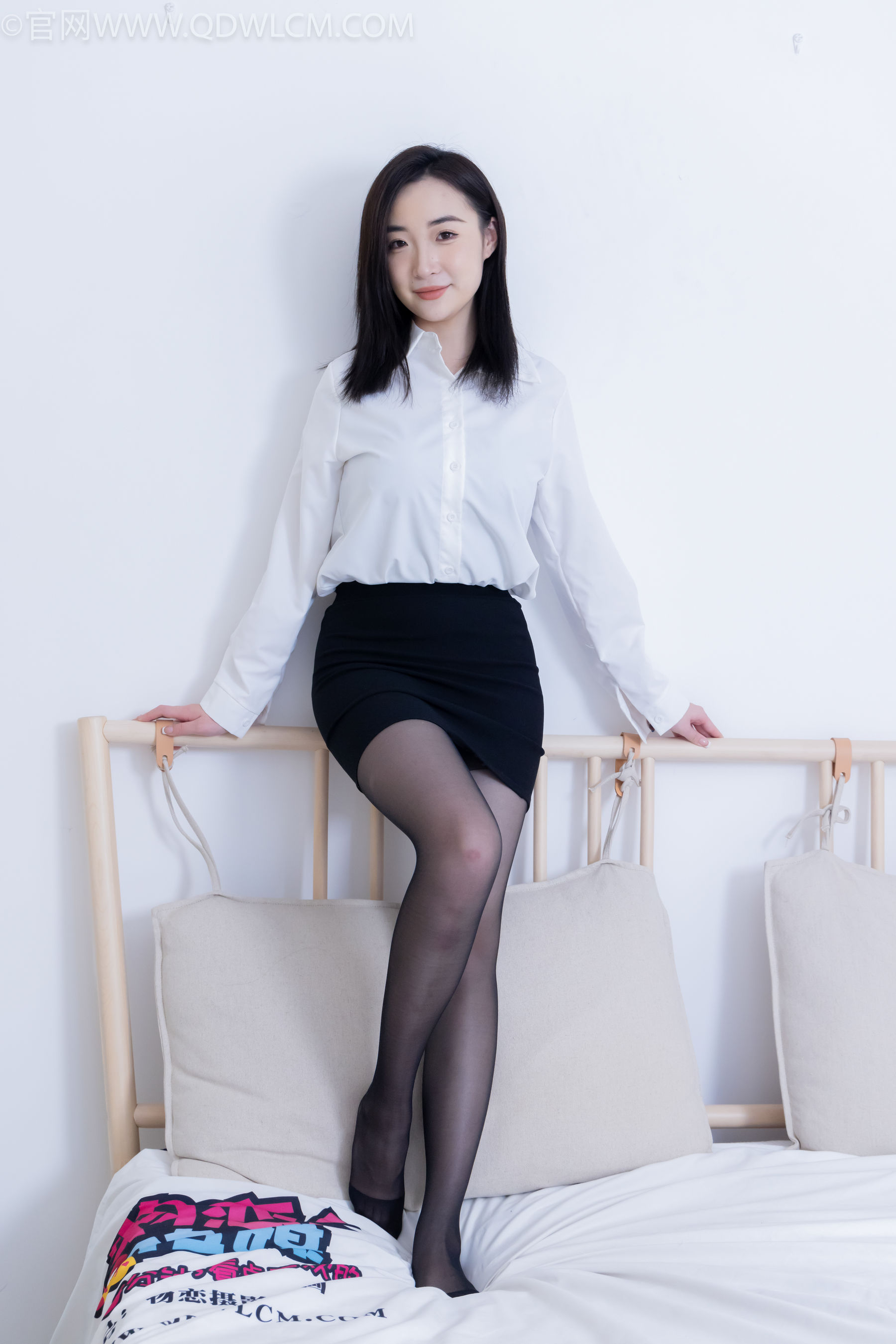 物恋传媒 No.2333 恬恬 - 长靴、薄黑丝、长靴/(236P)