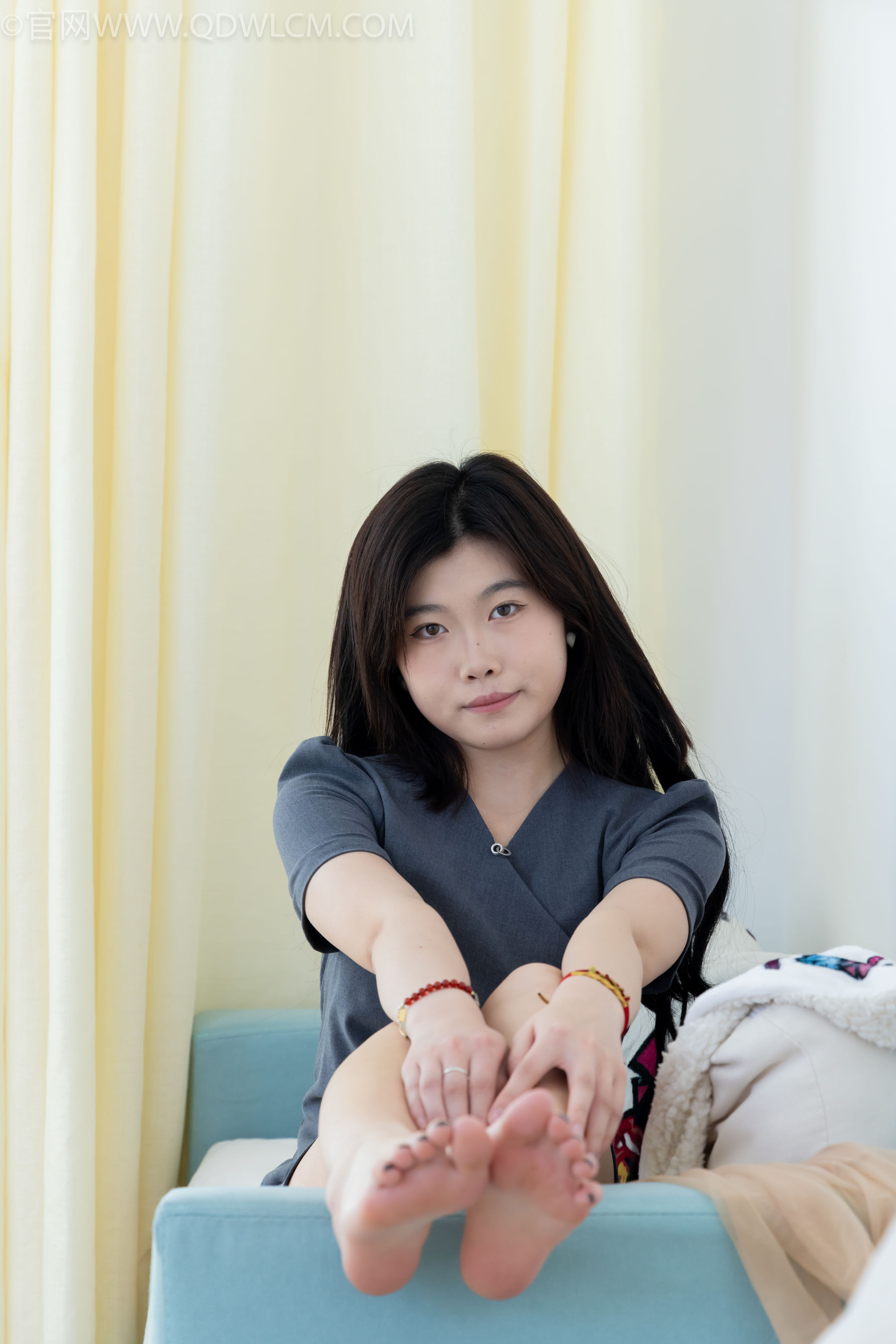 物恋传媒 No.2336 樱桃 - 三双高跟鞋、薄肉丝、裸足/(164P)