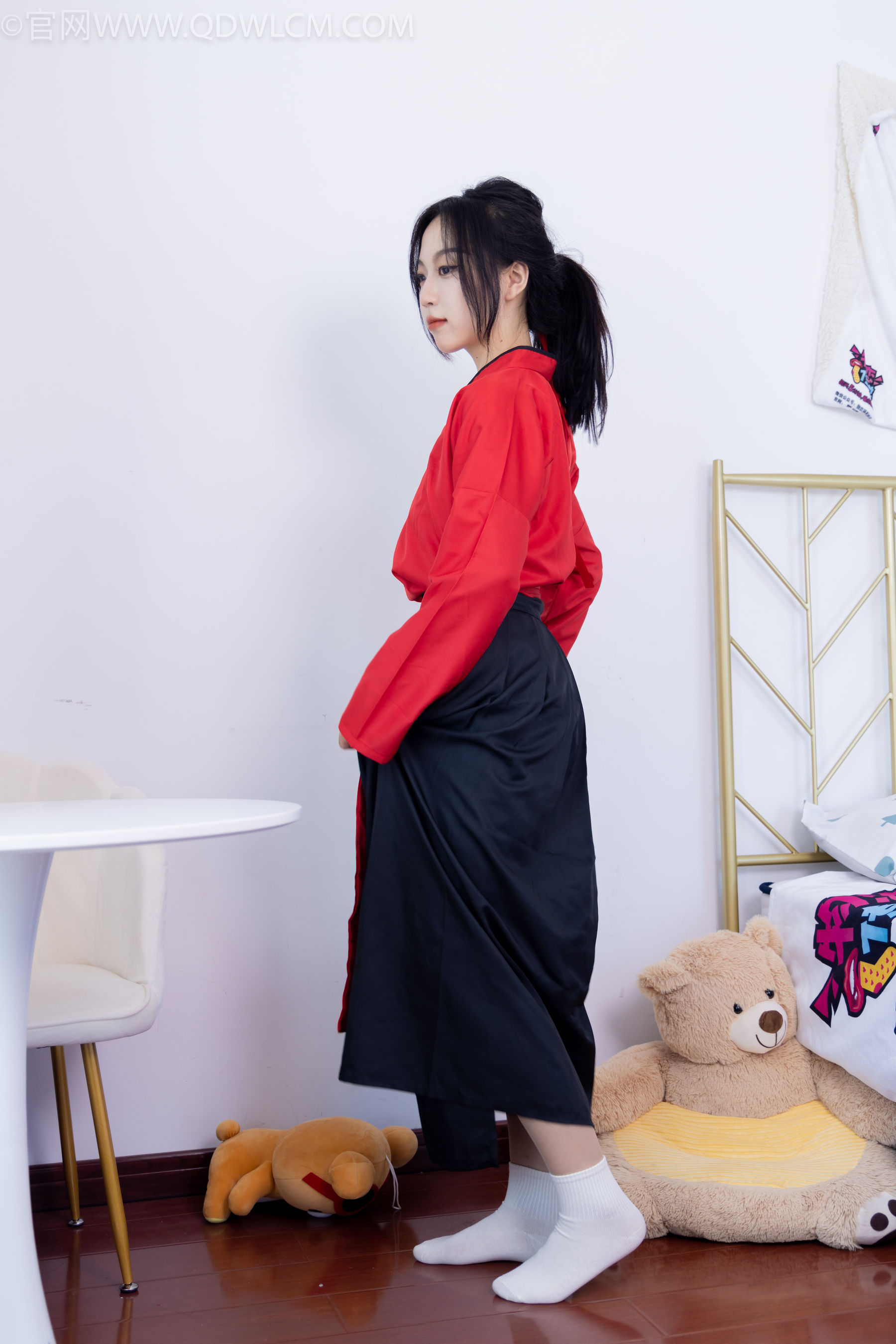 物恋传媒 No.2330 纱纱 - 汉服、皮鞋、白棉袜、薄肉丝/(219P)