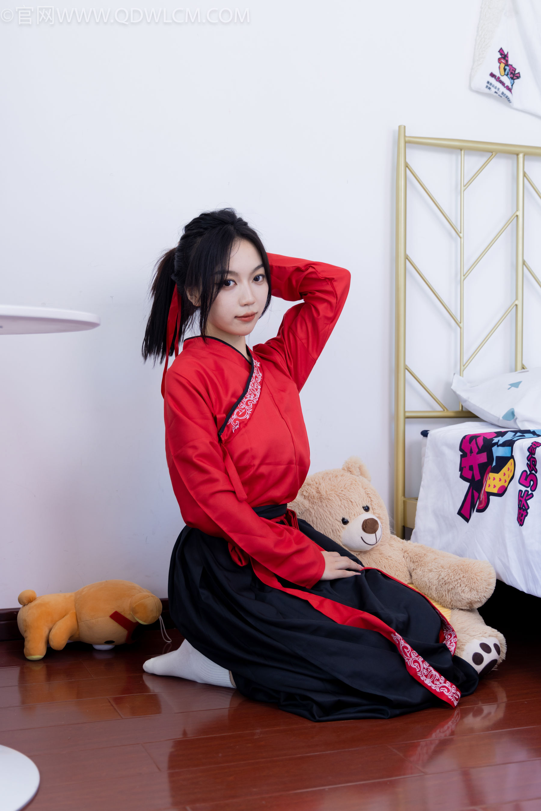 物恋传媒 No.2330 纱纱 - 汉服、皮鞋、白棉袜、薄肉丝/(219P)