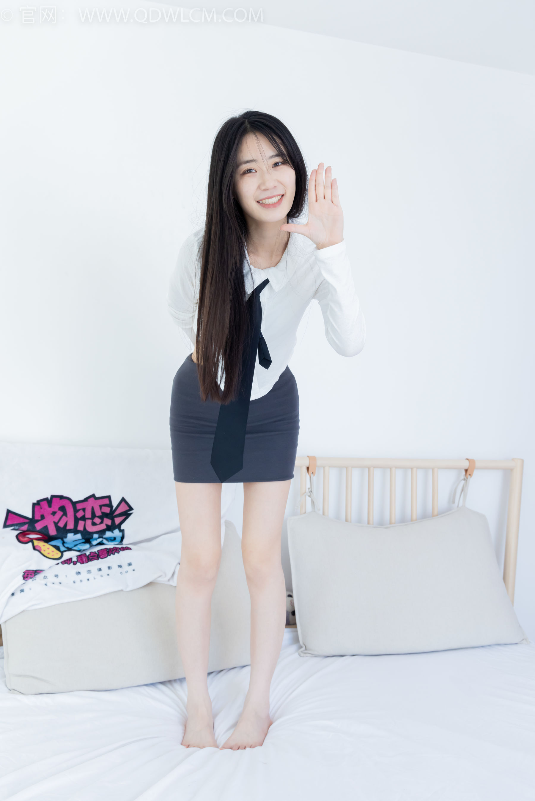 物恋传媒 No.2346 菜菜 - 运动鞋、厚黑丝、裸足/(167P)