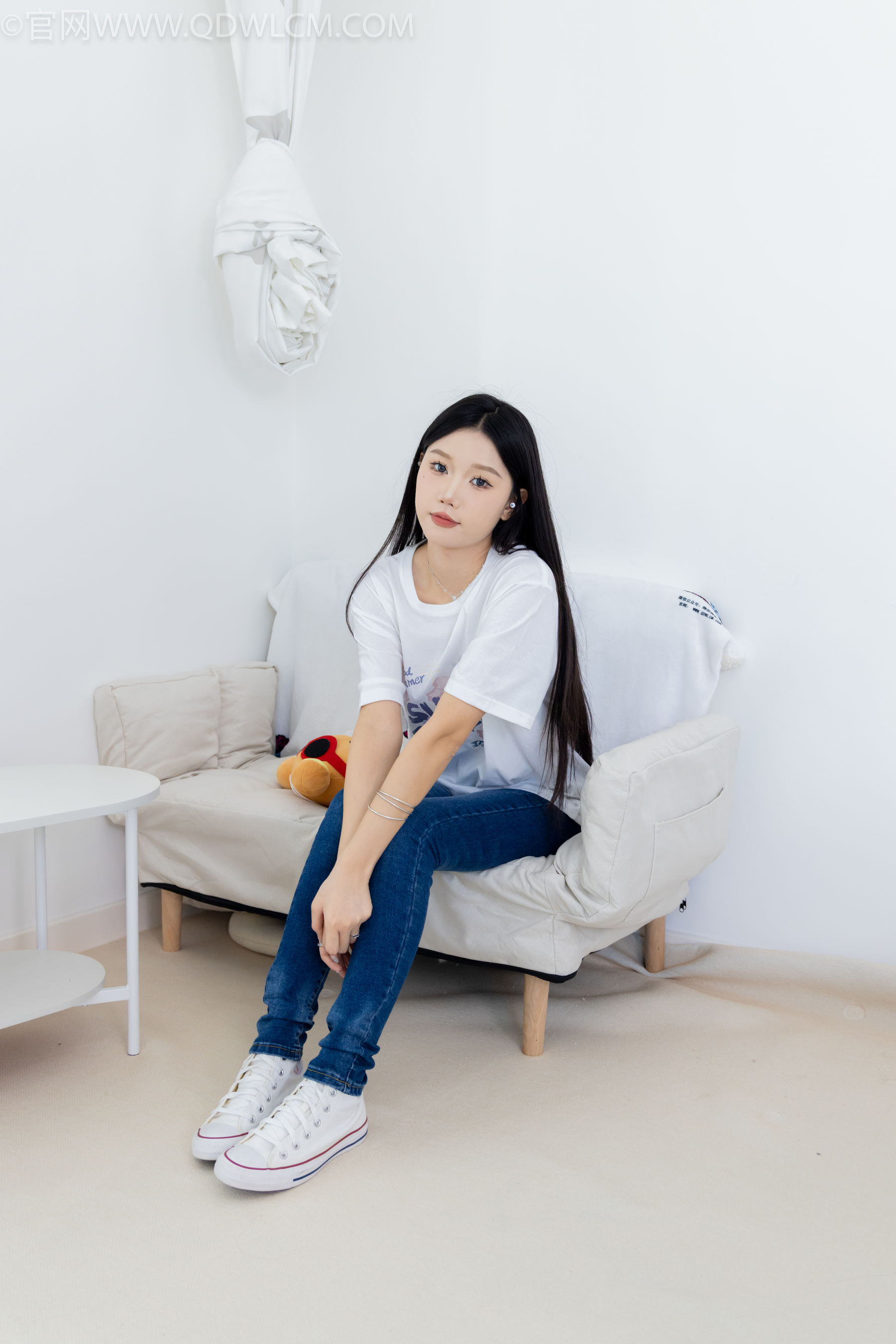 物恋传媒 No.2329 小竹 - 帆布鞋、白船袜、肚子疼揉肚子剧情/(158P)