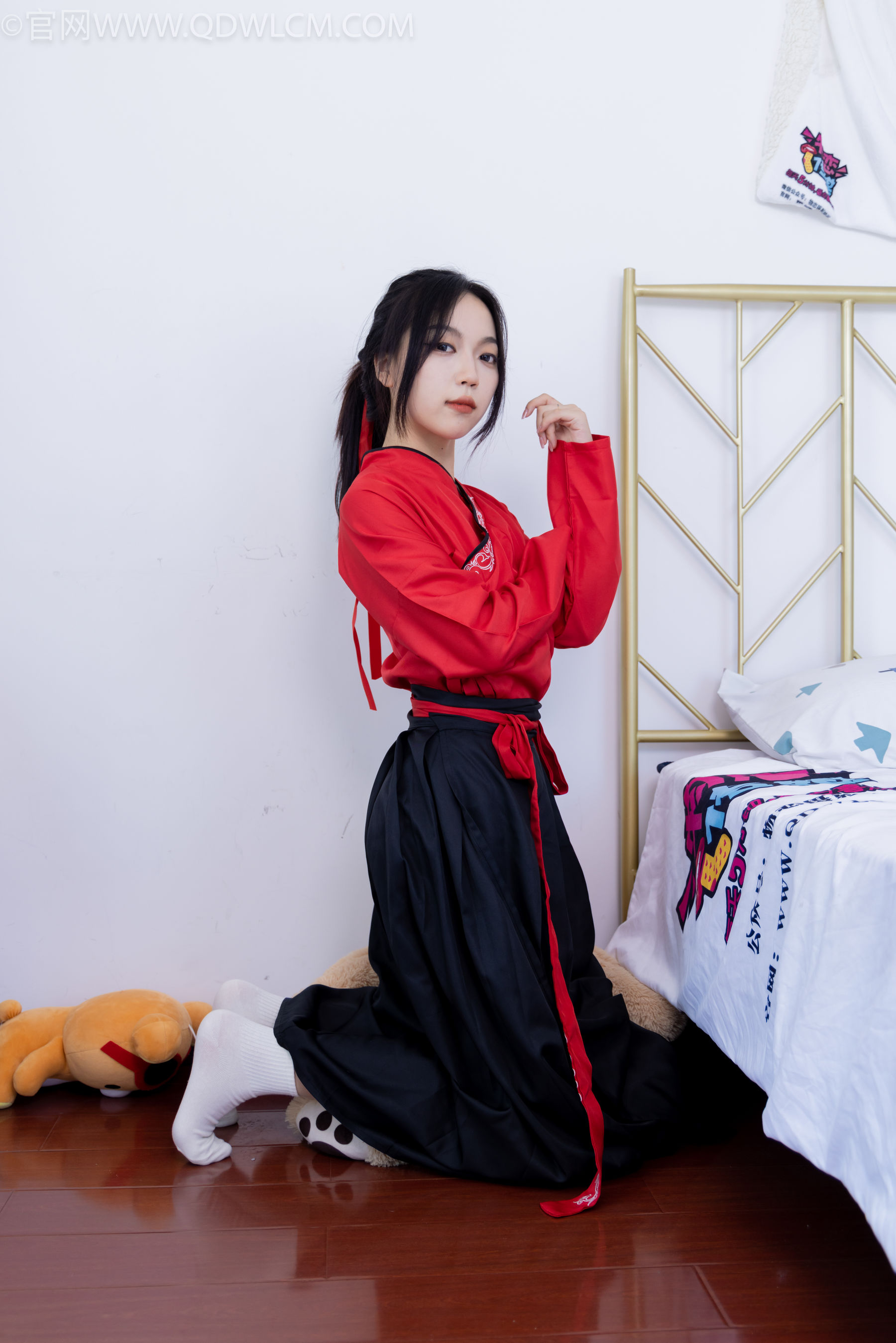 物恋传媒 No.2330 纱纱 - 汉服、皮鞋、白棉袜、薄肉丝/(219P)