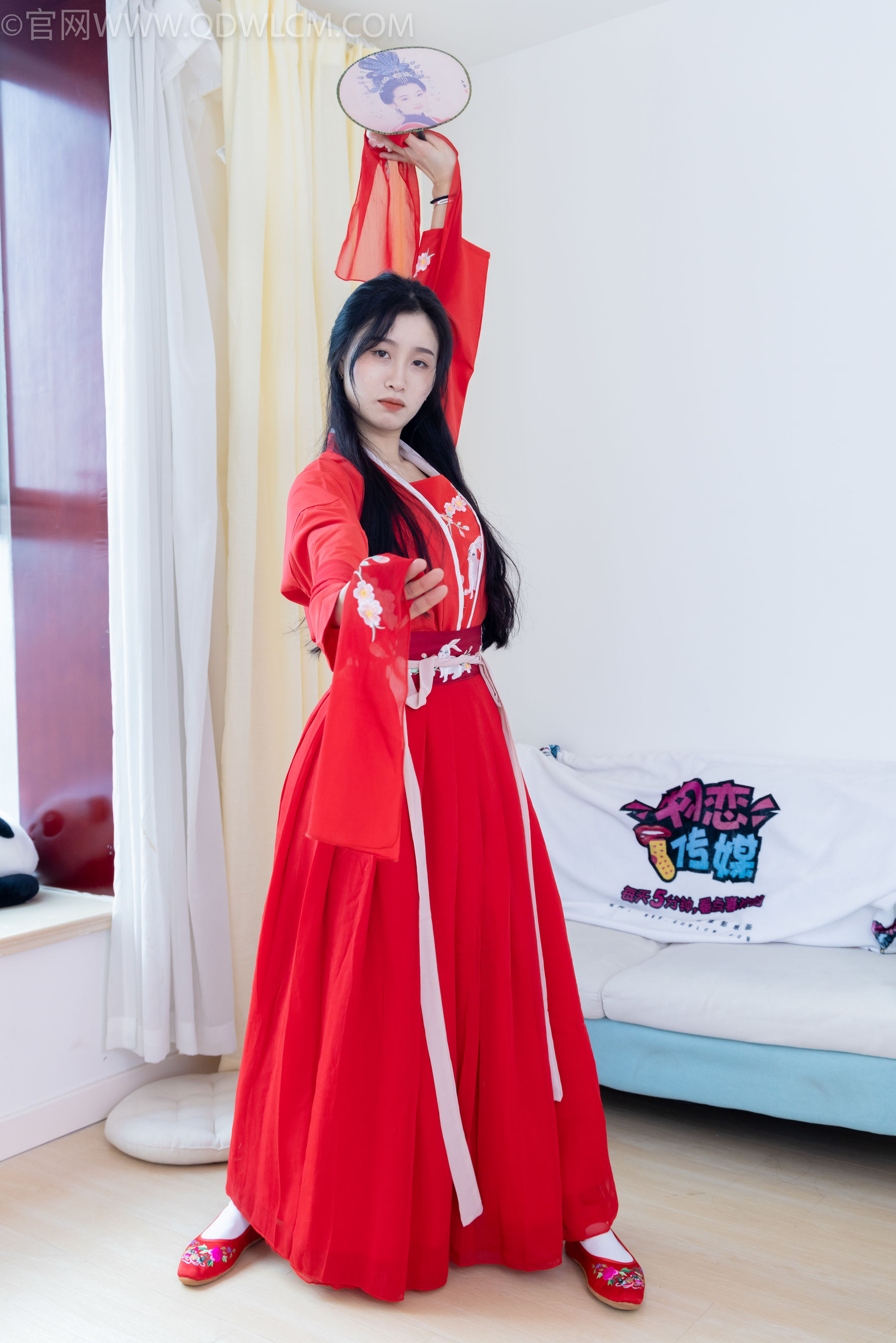 物恋传媒 No.2328 绒绒 - 汉服、布鞋、白棉袜、红色船袜/(174P)