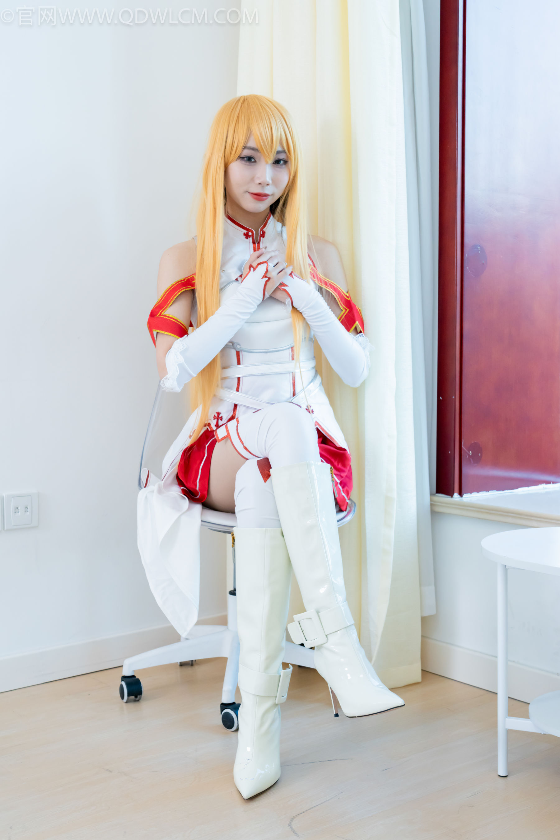 物恋传媒 No.2340 泡泡 - cos亚丝娜、长靴、袜套、薄肉丝/(156P)