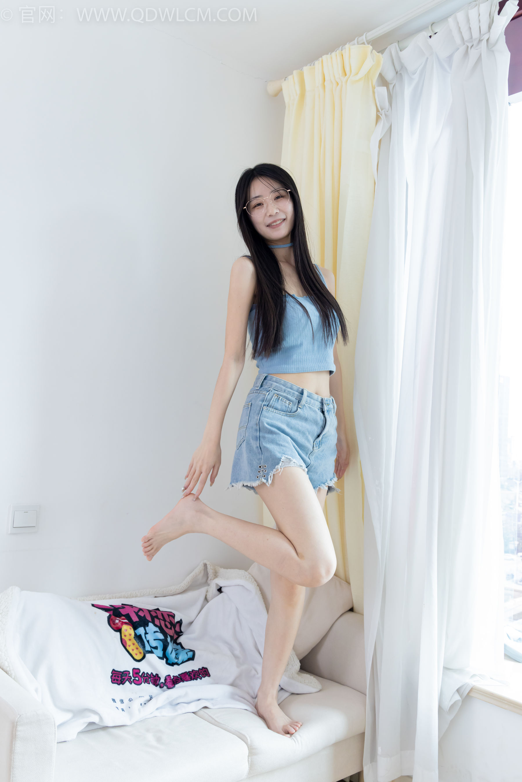 物恋传媒 No.2353 菜菜 - 木屐人字拖、薄黑丝、裸足/(155P)