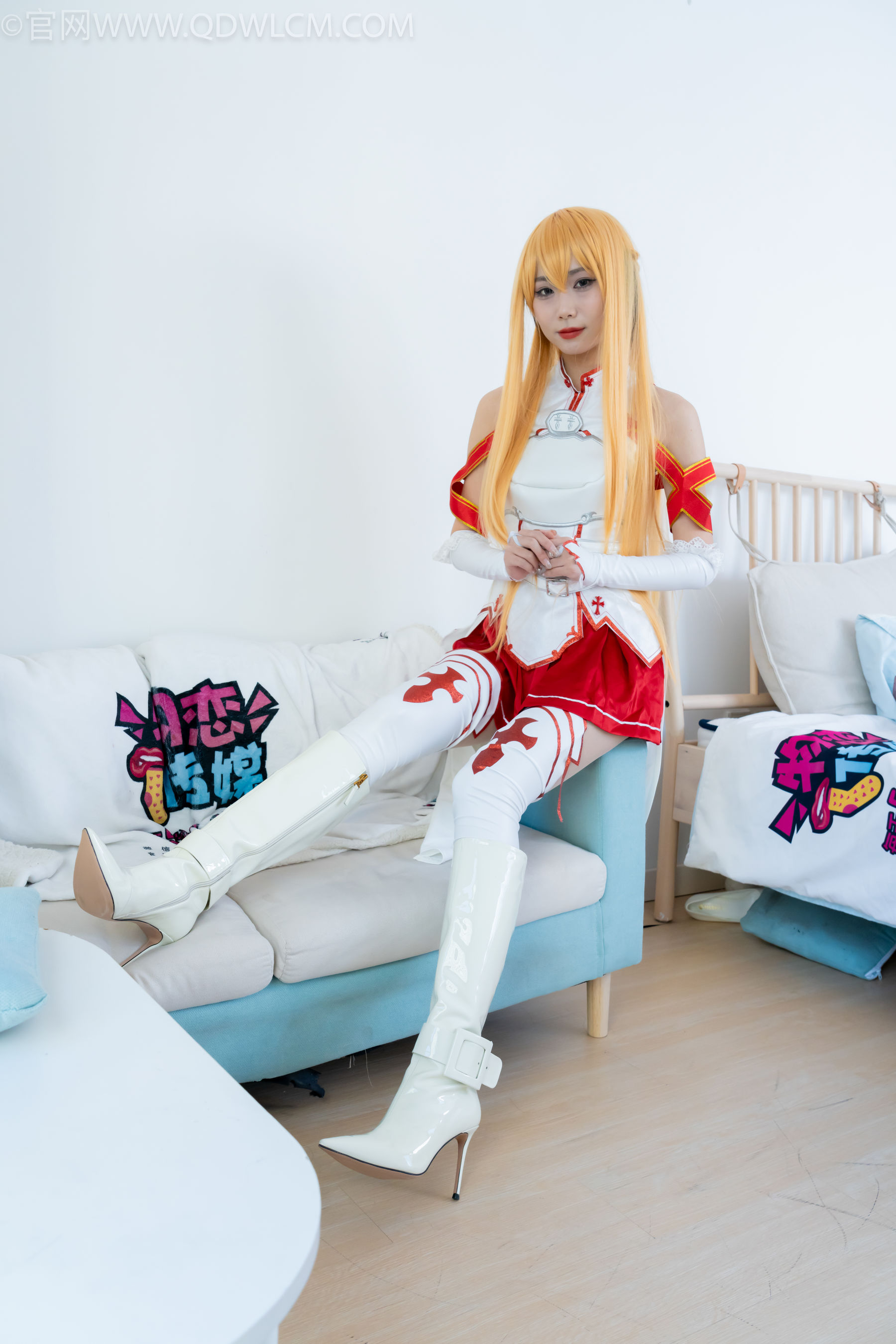 物恋传媒 No.2340 泡泡 - cos亚丝娜、长靴、袜套、薄肉丝/(156P)