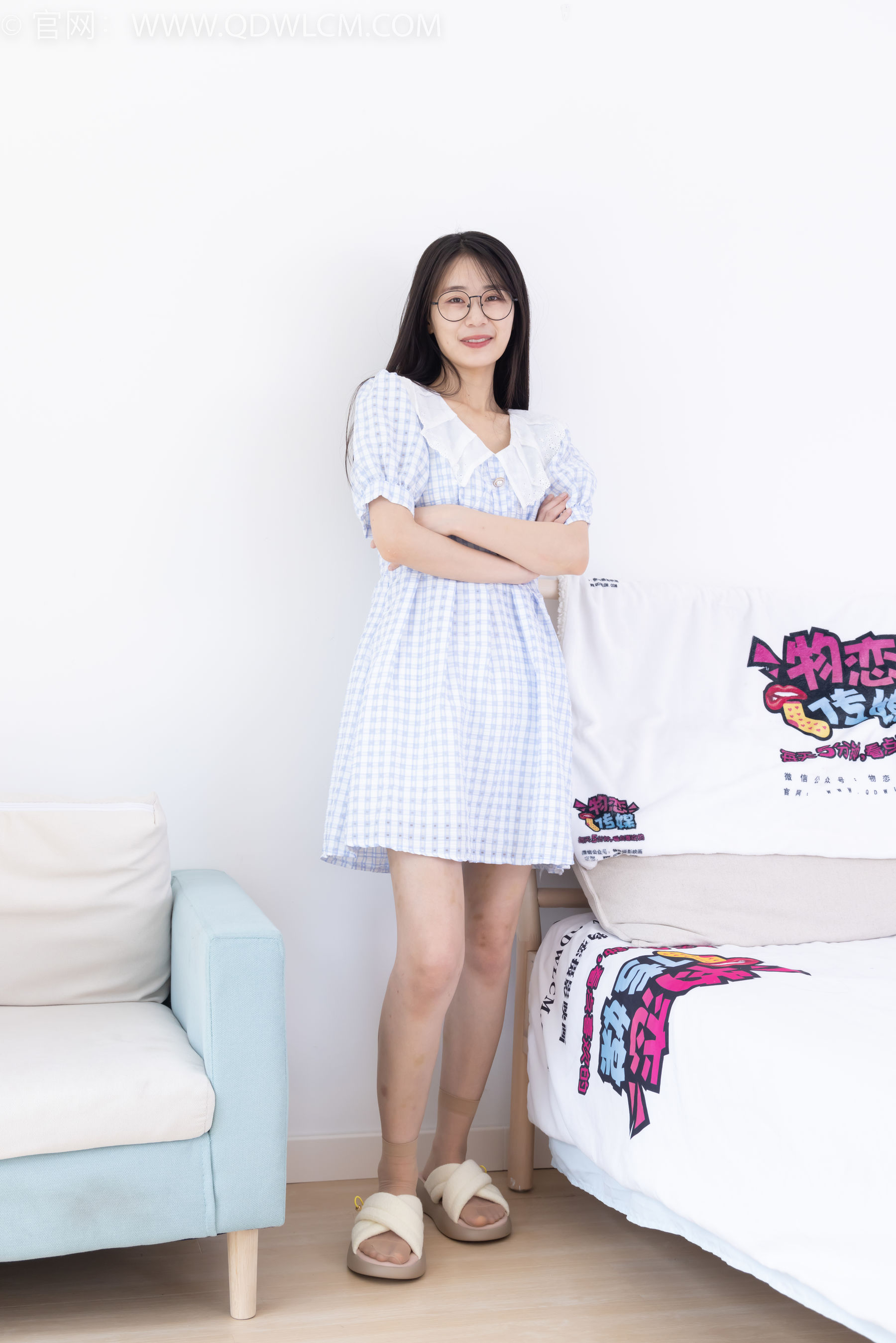 物恋传媒 No.2356 菜菜 - 平底鞋、拖鞋、短肉丝、裸足/(160P)