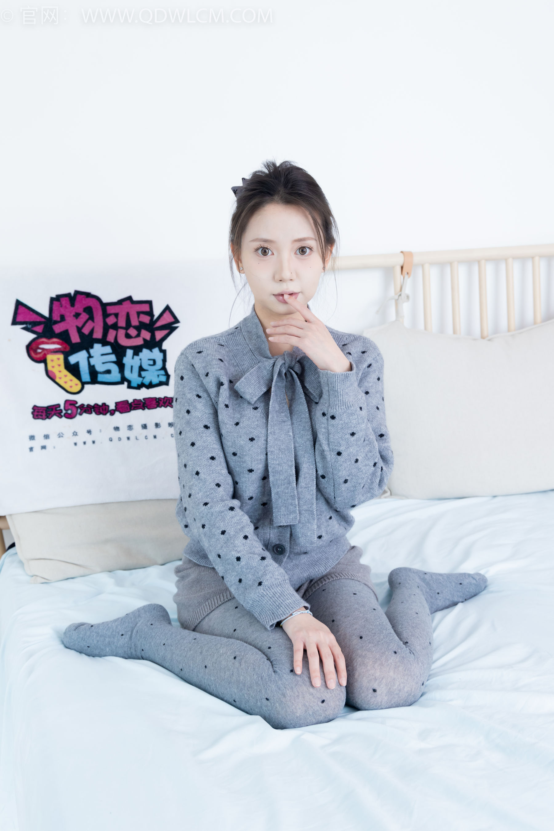 物恋传媒 No.2355 小曦 - 皮鞋、厚灰丝/(160P)