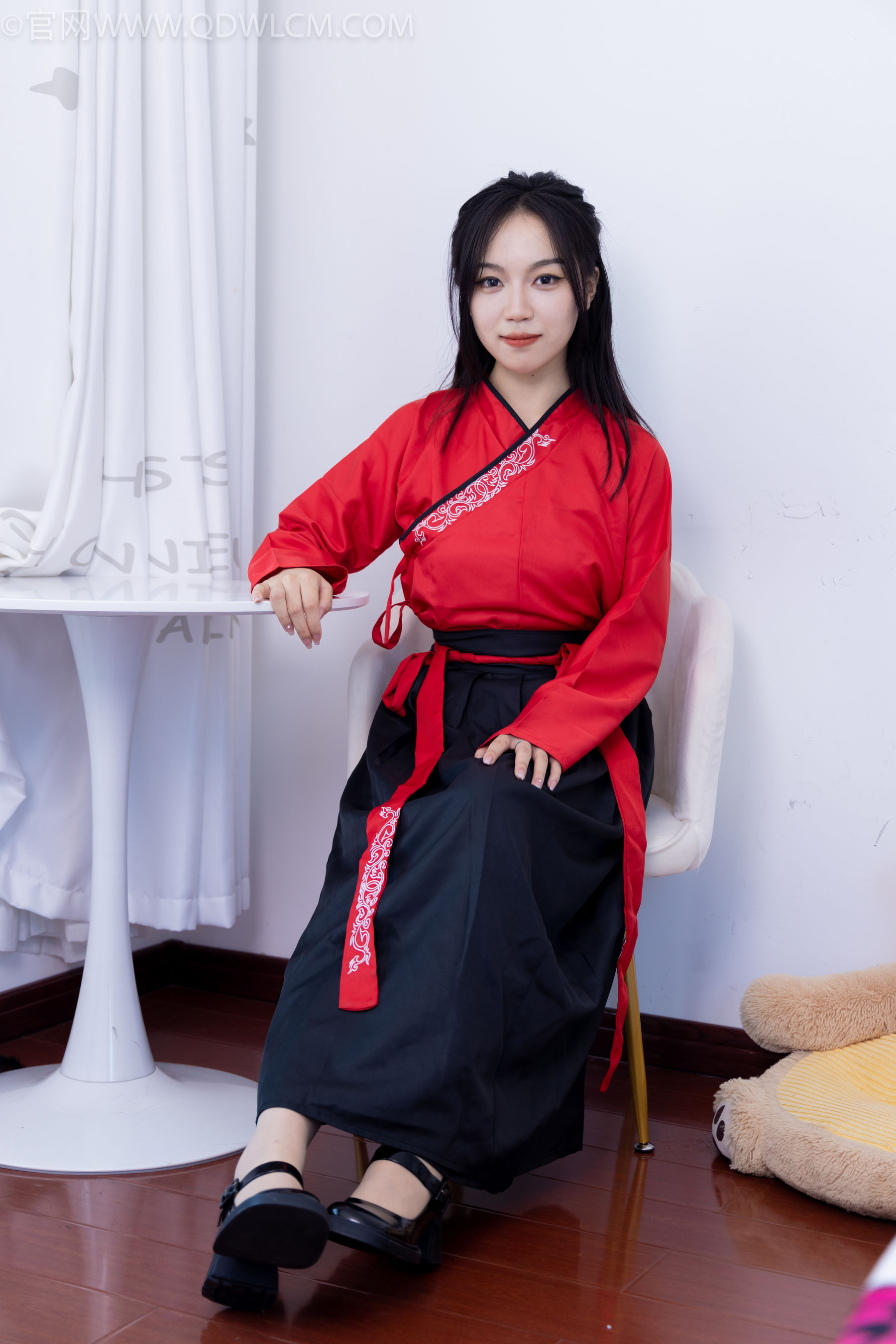 物恋传媒 No.2330 纱纱 - 汉服、皮鞋、白棉袜、薄肉丝/(219P)