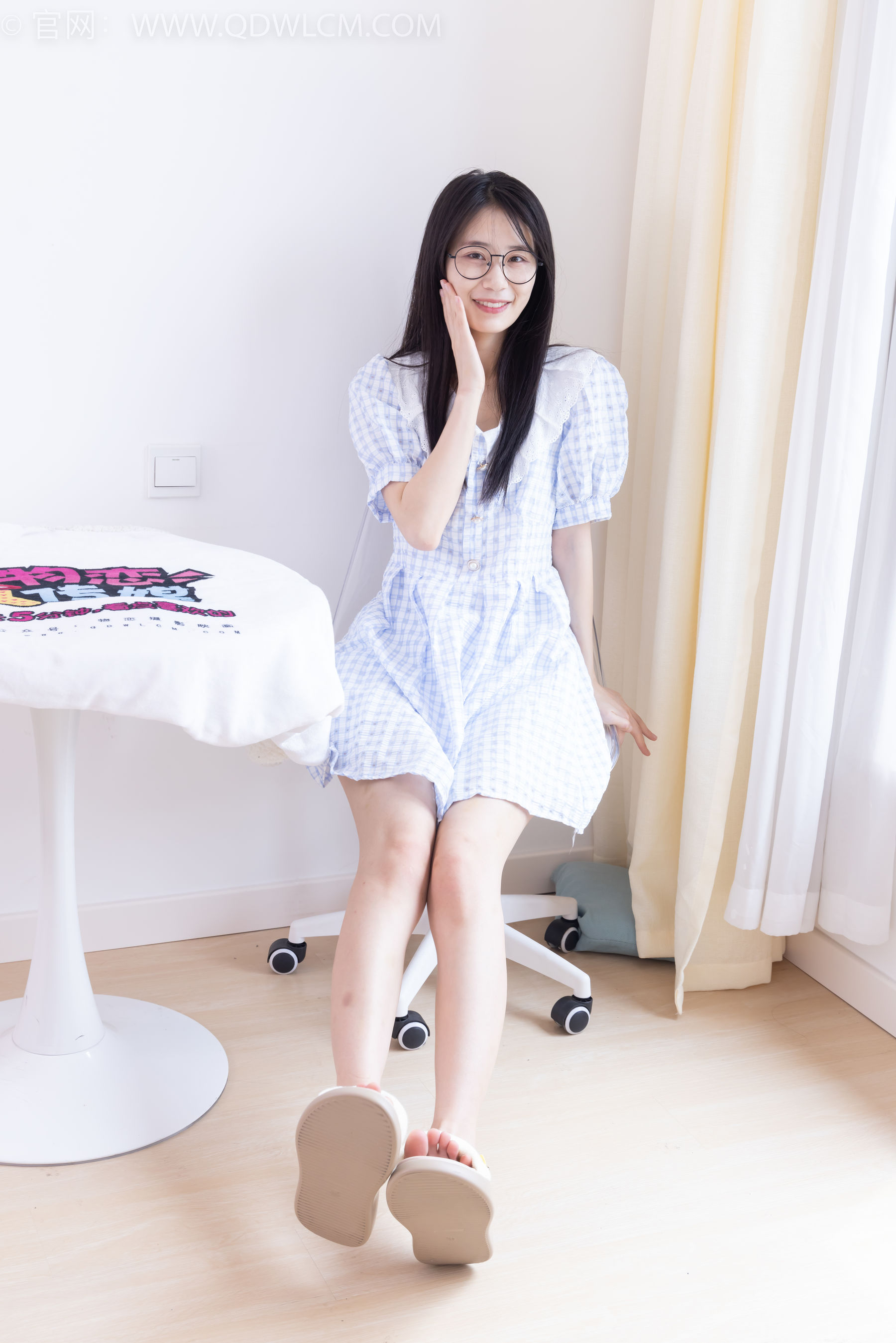 物恋传媒 No.2356 菜菜 - 平底鞋、拖鞋、短肉丝、裸足/(160P)