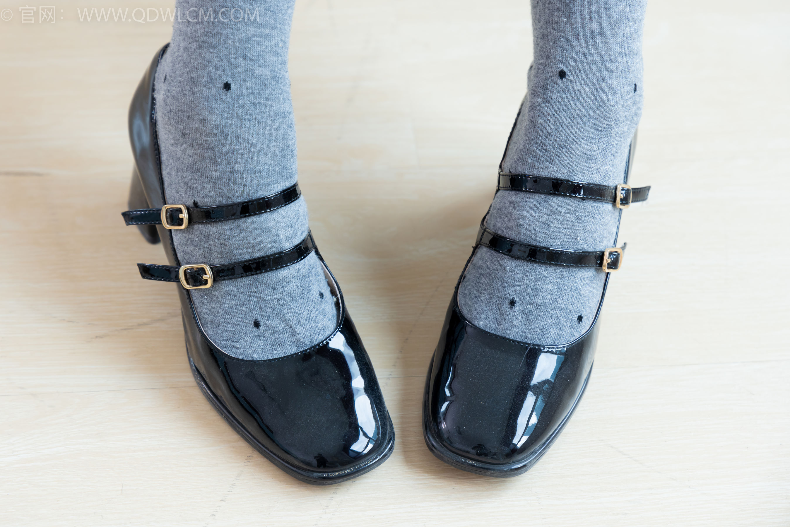 物恋传媒 No.2355 小曦 - 皮鞋、厚灰丝/(160P)