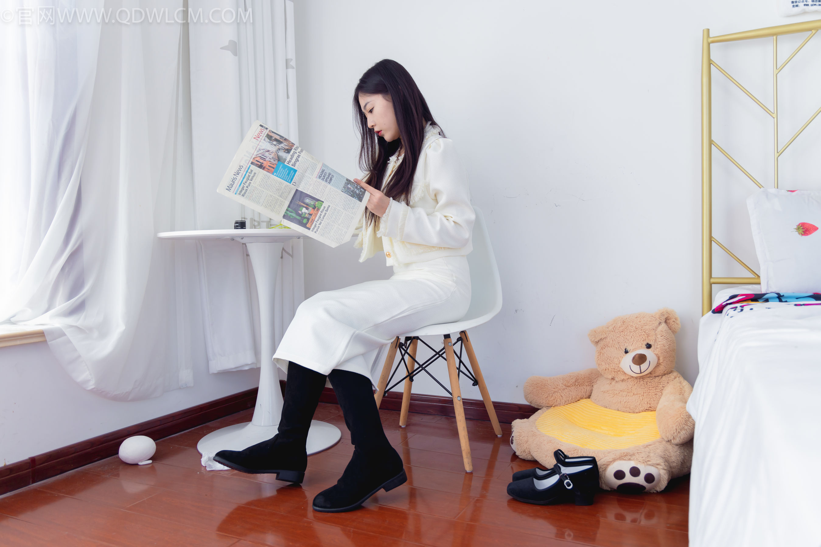 物恋传媒 No.2335 美兔 - 布鞋、长靴、白棉袜、薄肉丝/(227P)