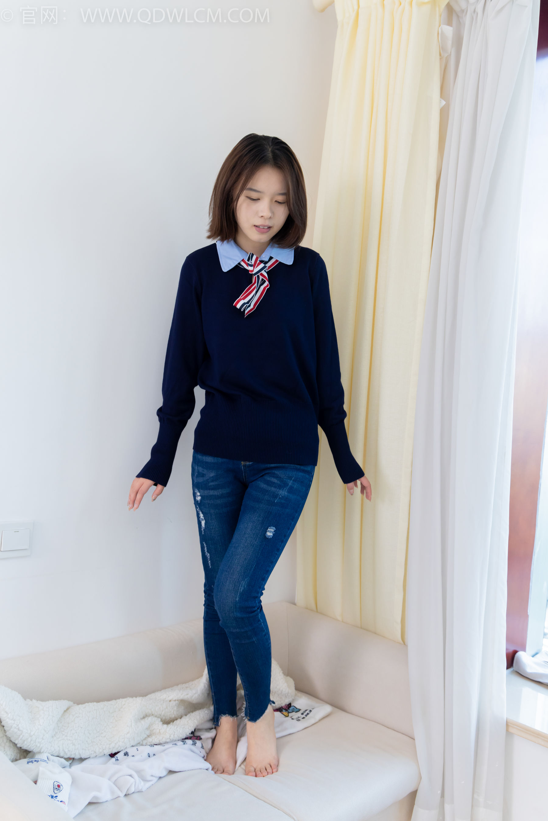 物恋传媒 No.2354 小悦 - 帆布鞋、白棉袜、裸足/(150P)