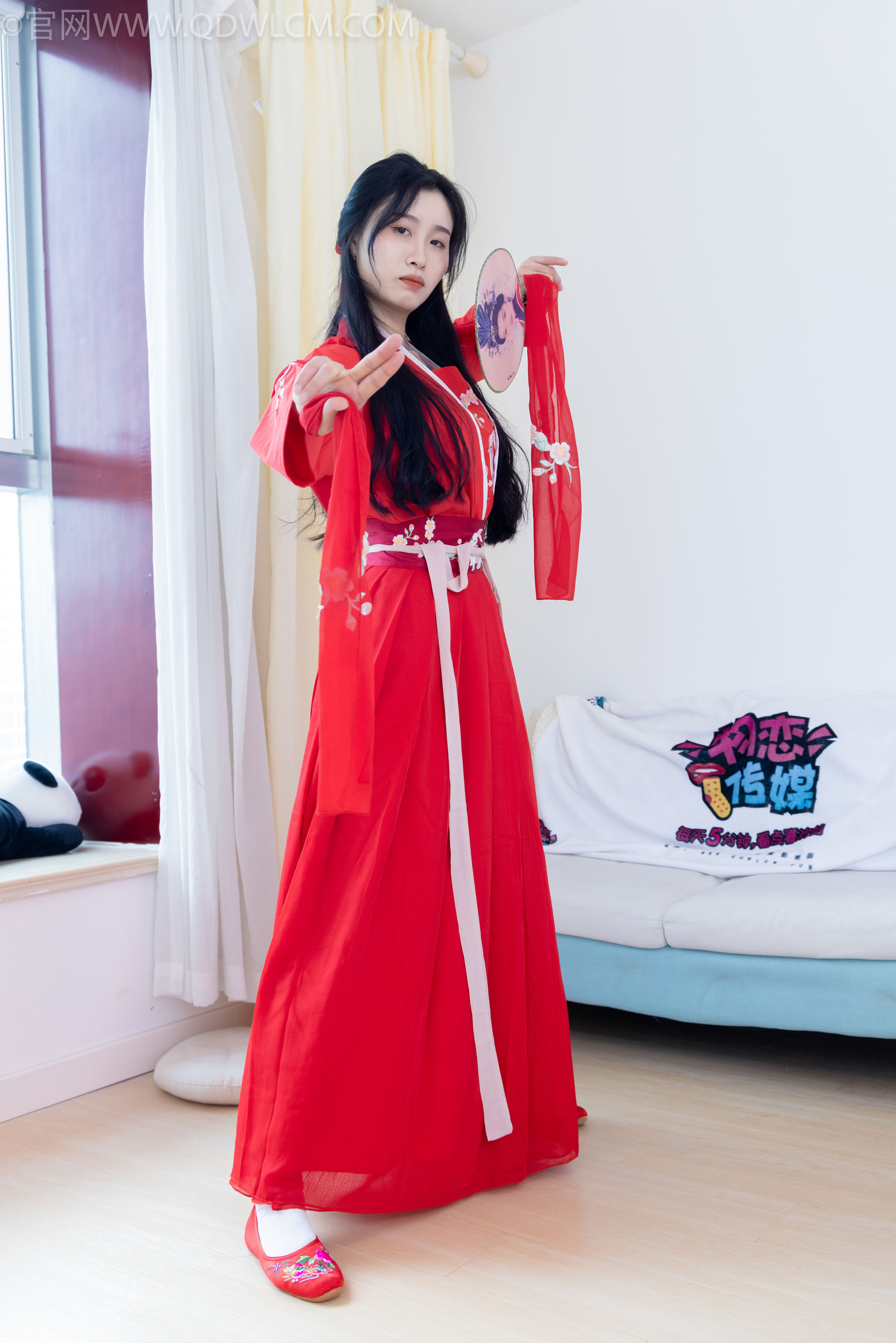 物恋传媒 No.2328 绒绒 - 汉服、布鞋、白棉袜、红色船袜/(174P)