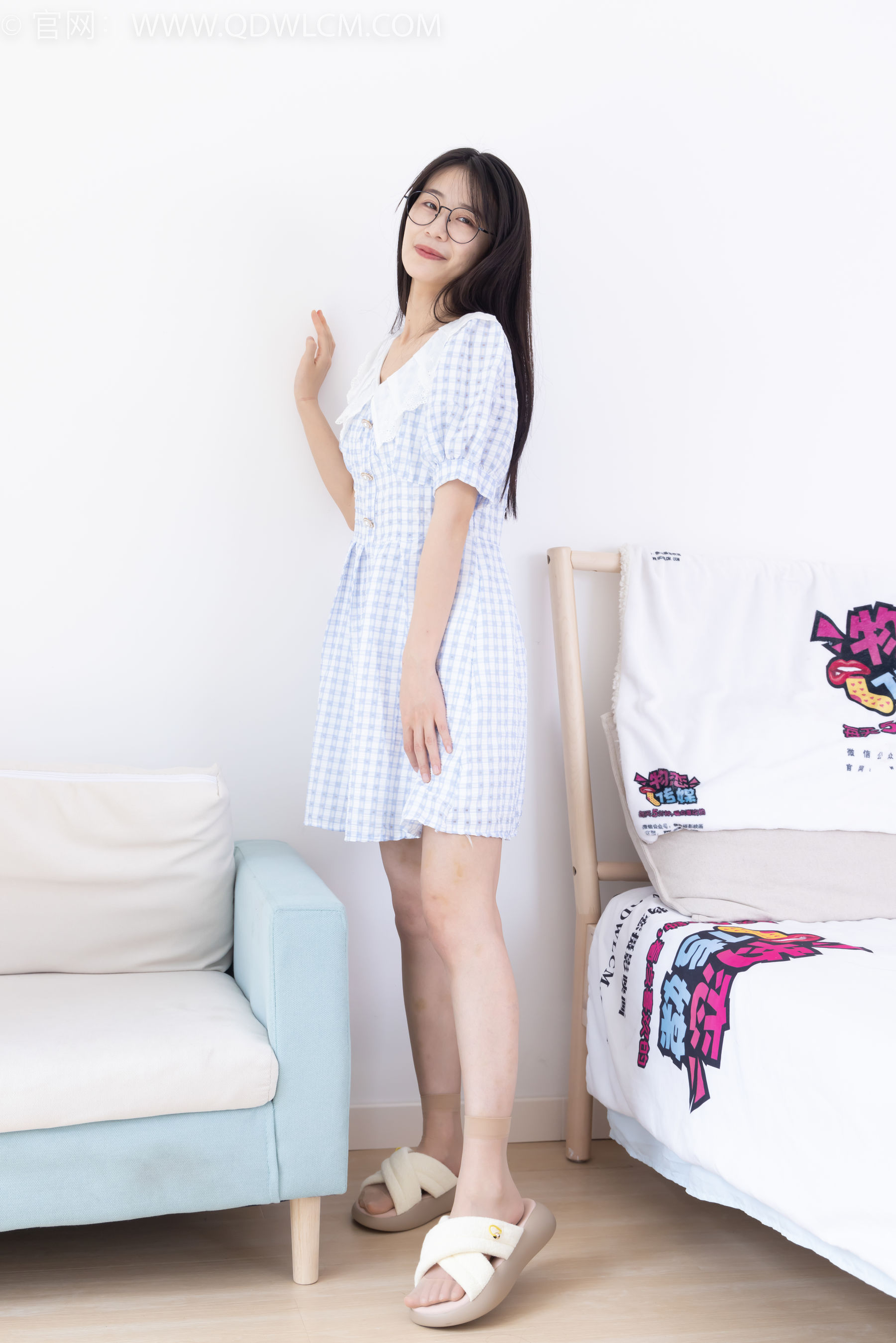 物恋传媒 No.2356 菜菜 - 平底鞋、拖鞋、短肉丝、裸足/(160P)