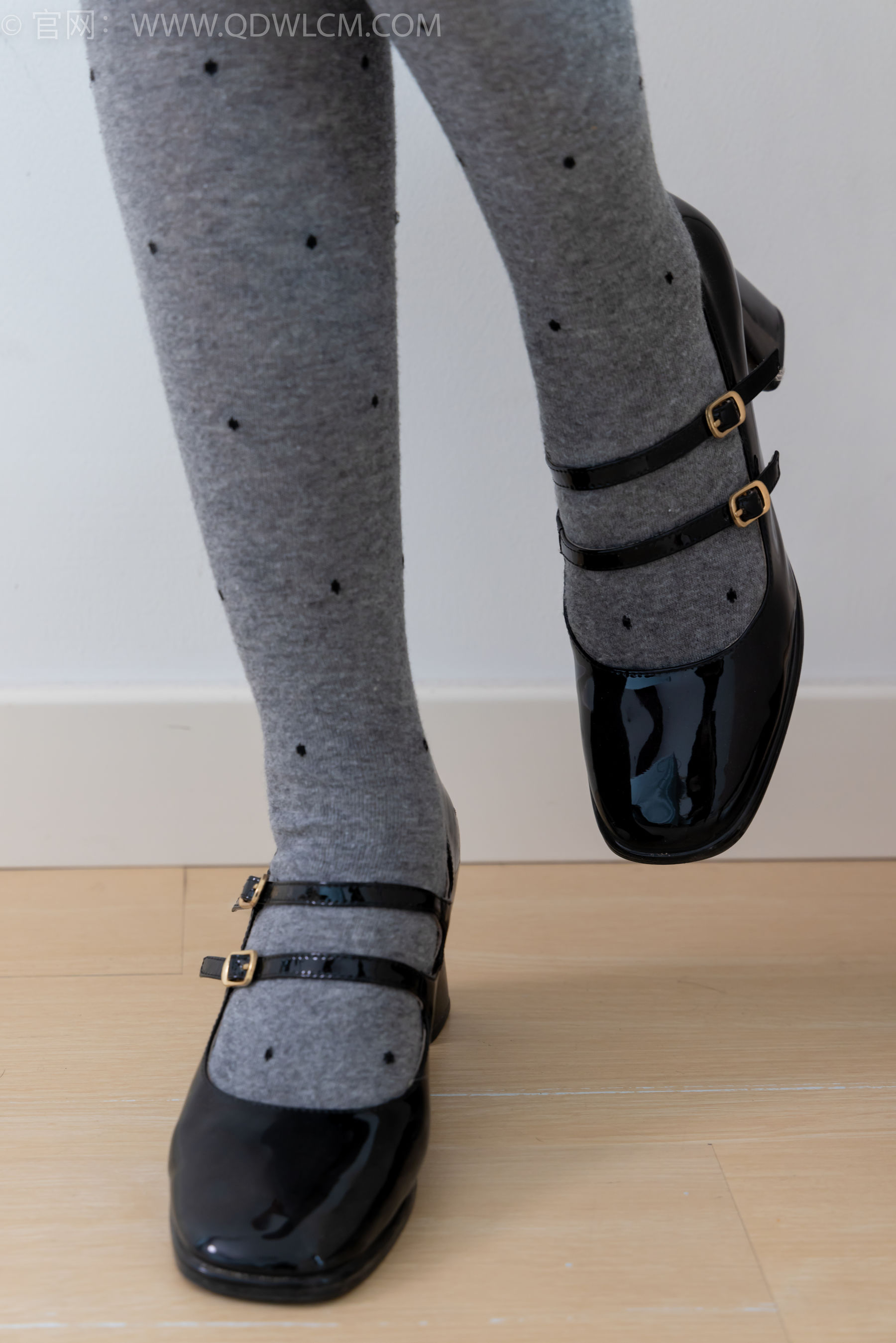 物恋传媒 No.2355 小曦 - 皮鞋、厚灰丝/(160P)