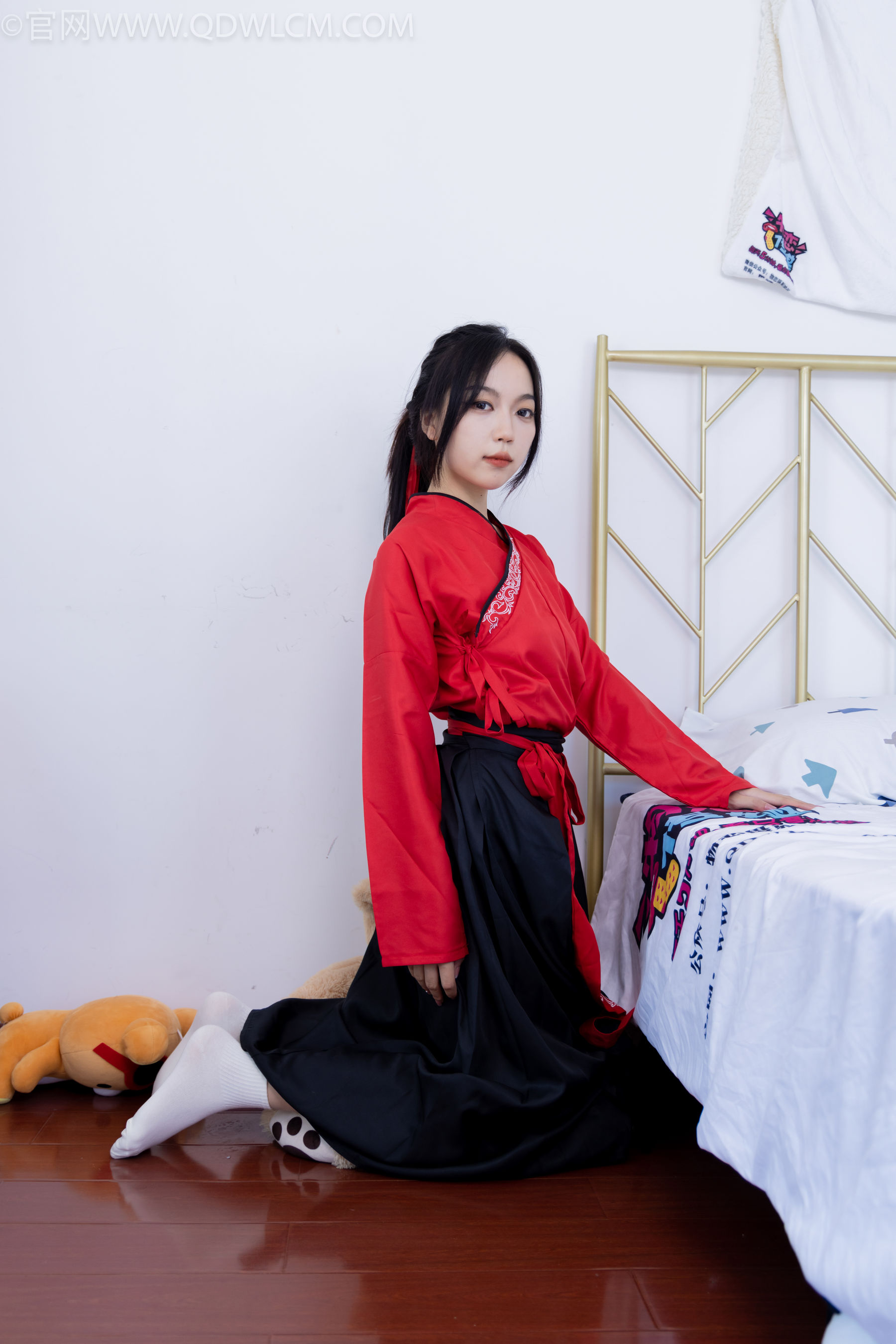 物恋传媒 No.2330 纱纱 - 汉服、皮鞋、白棉袜、薄肉丝/(219P)