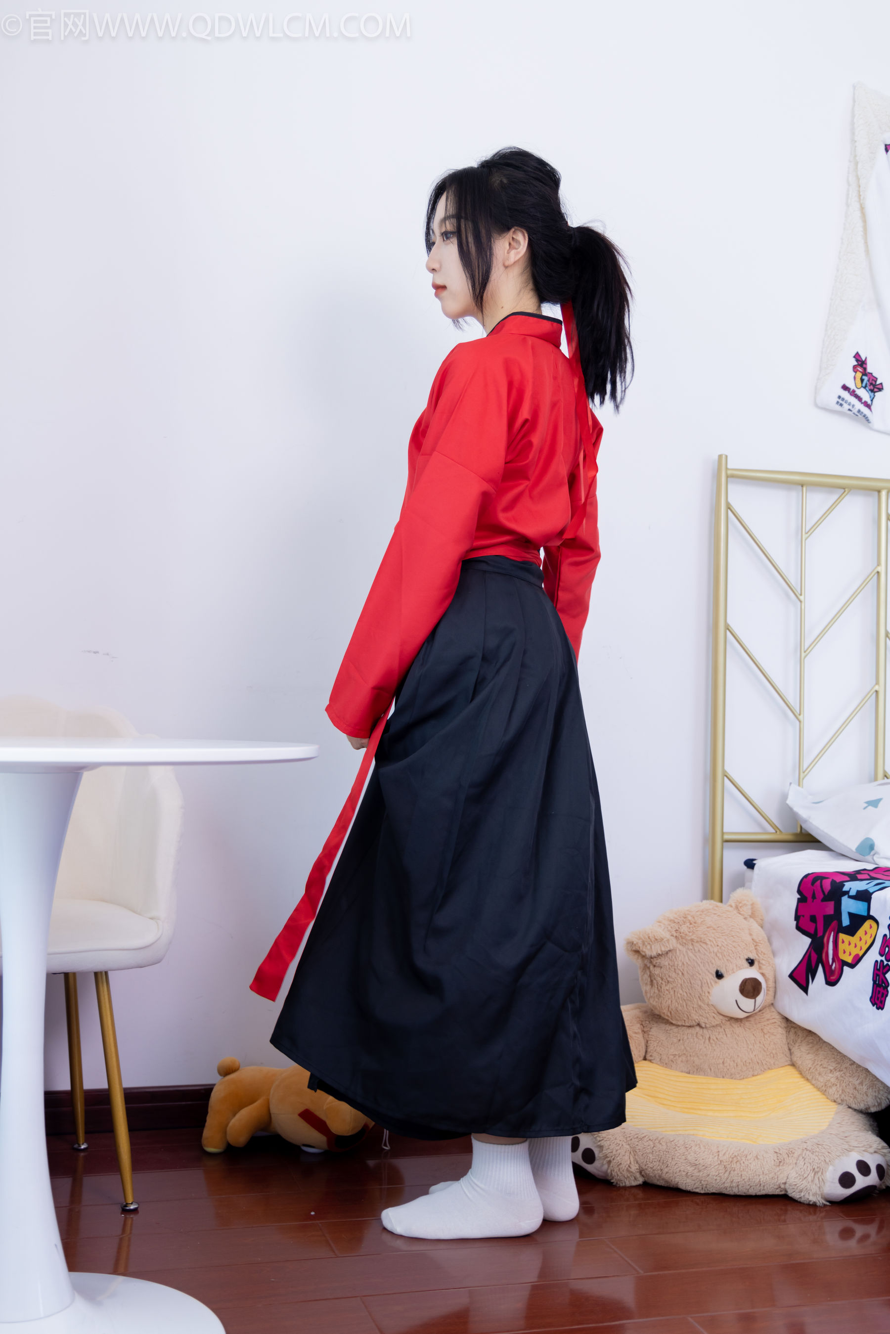 物恋传媒 No.2330 纱纱 - 汉服、皮鞋、白棉袜、薄肉丝/(219P)