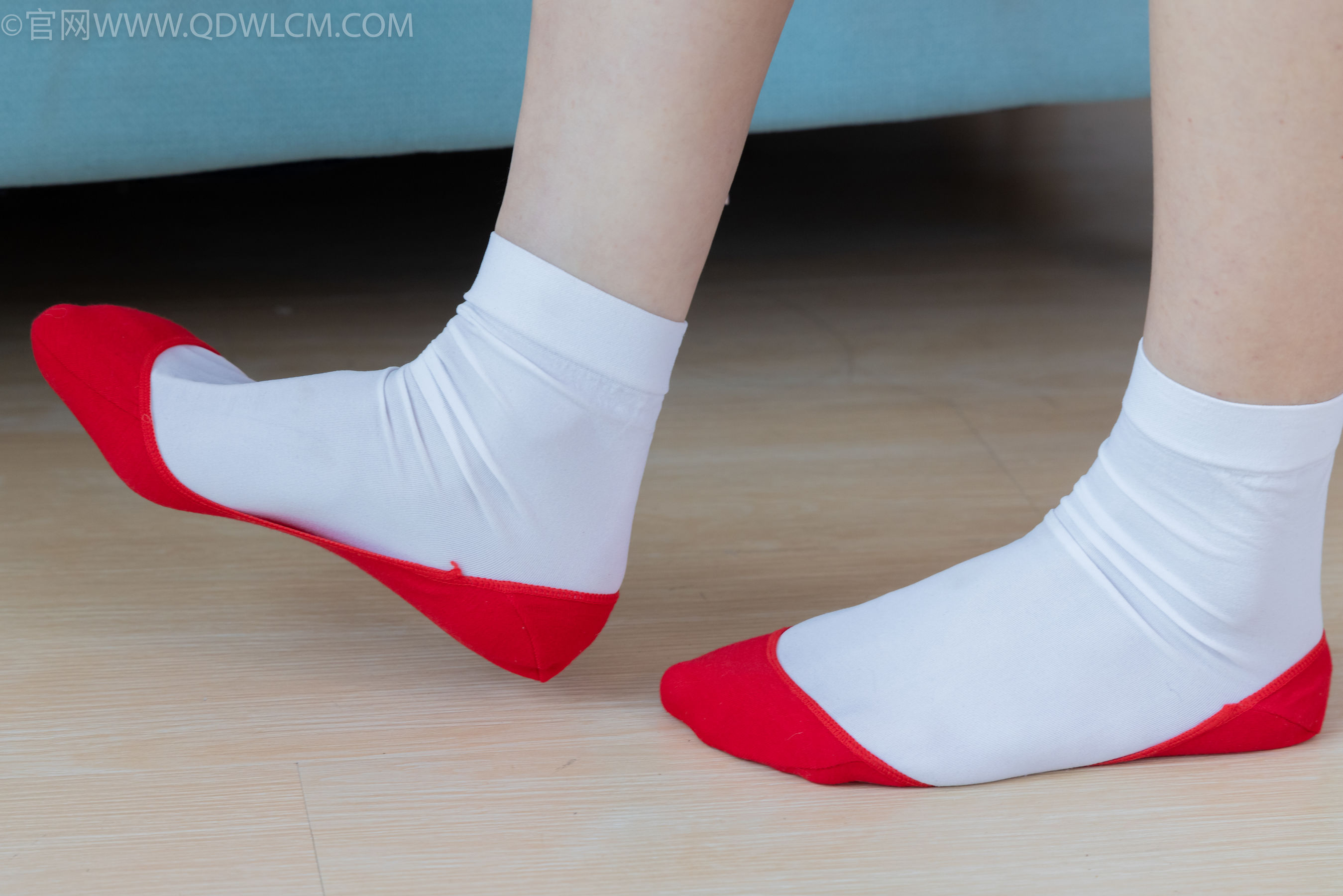 物恋传媒 No.2328 绒绒 - 汉服、布鞋、白棉袜、红色船袜/(174P)