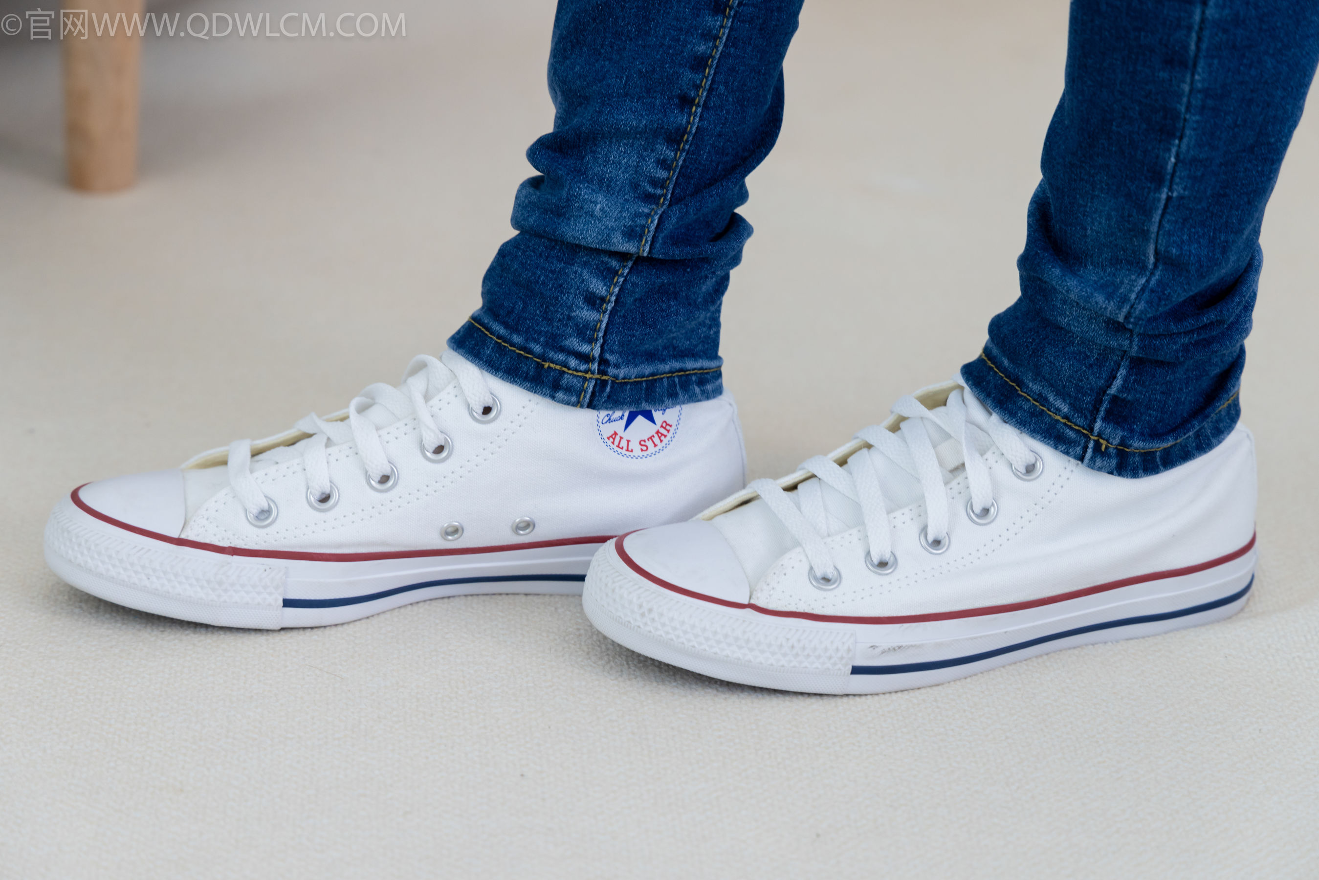 物恋传媒 No.2329 小竹 - 帆布鞋、白船袜、肚子疼揉肚子剧情/(158P)