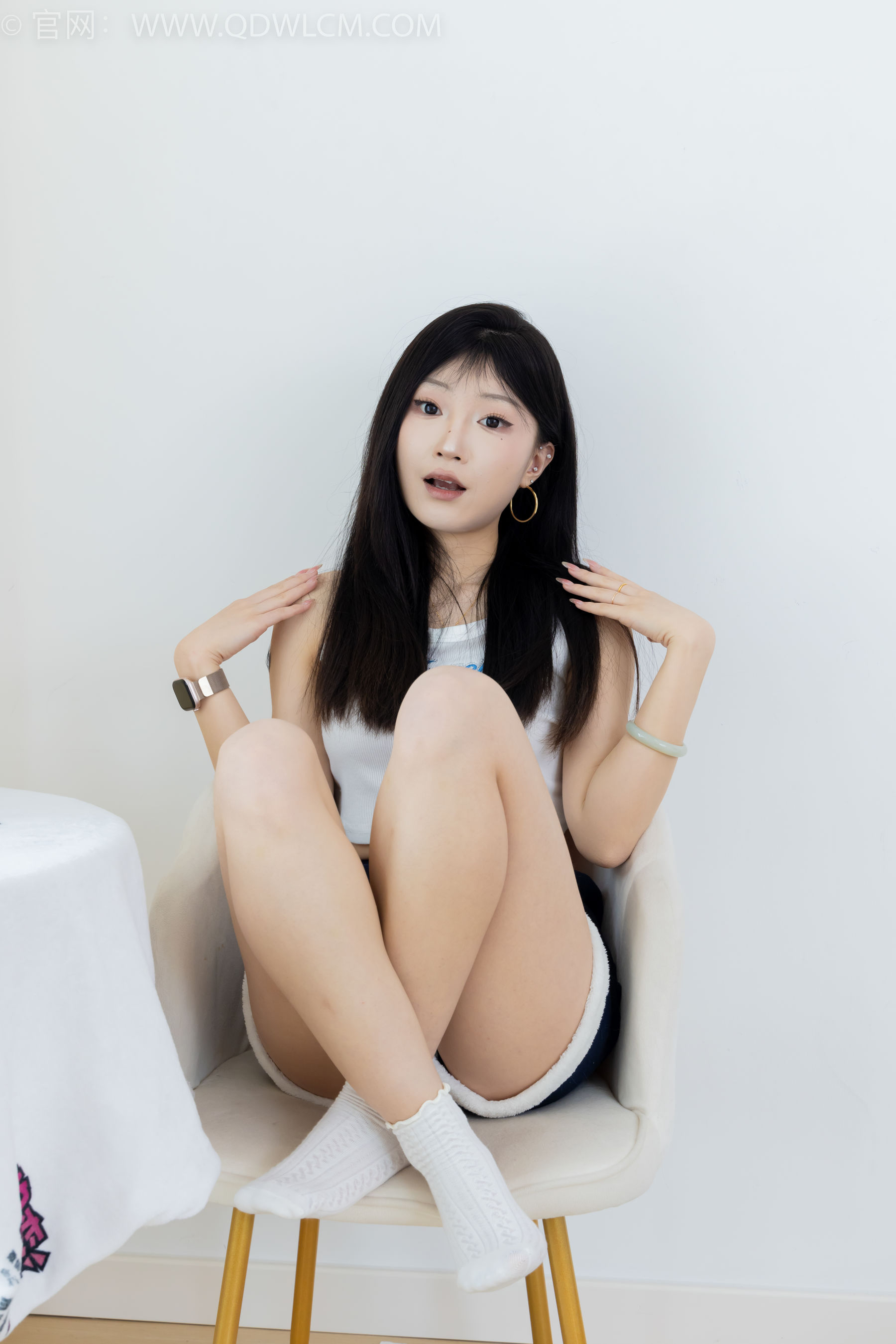 物恋传媒 No.2341 嘟嘟 - 板鞋、白棉袜、裸足、裸足涂精油/(190P)