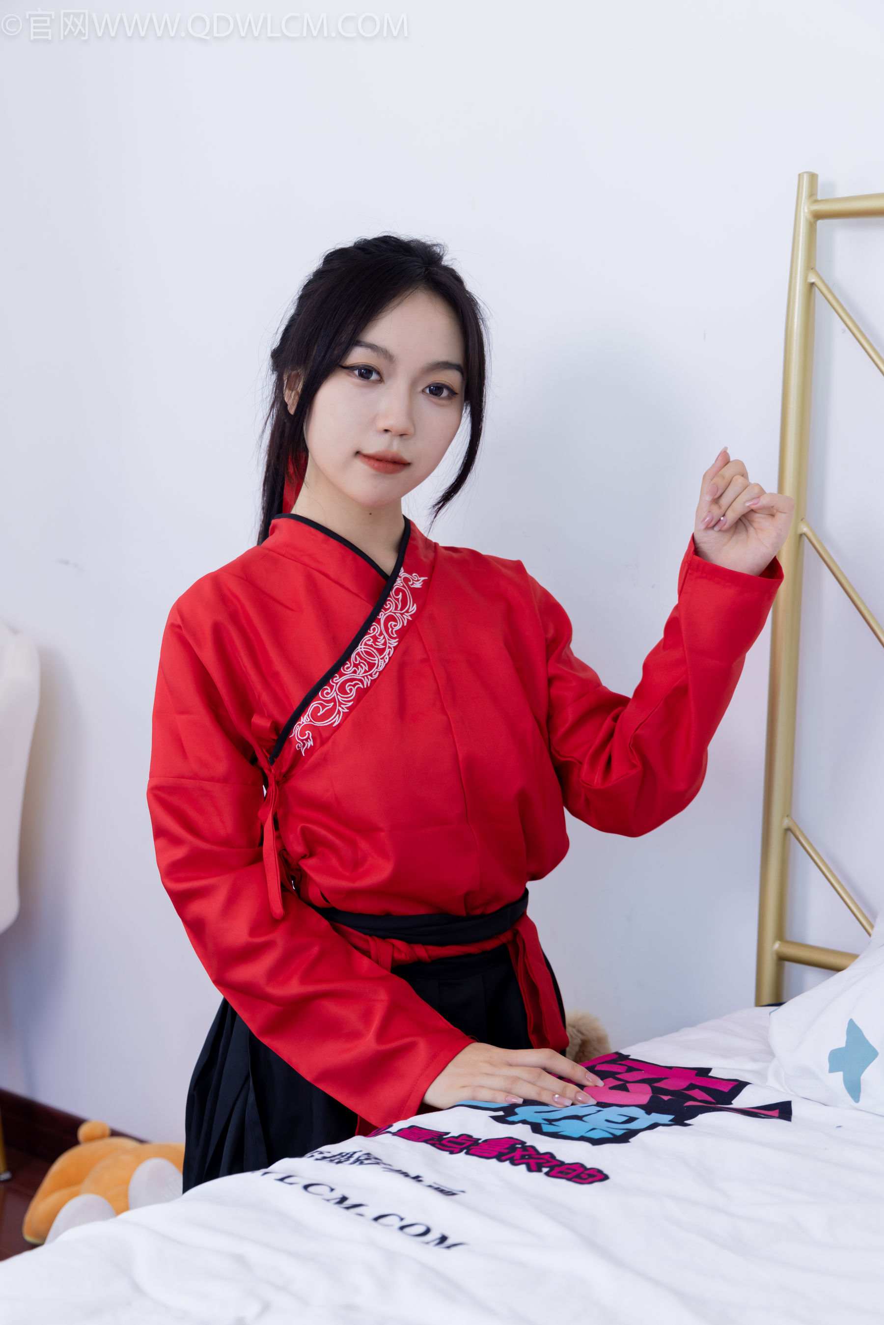 物恋传媒 No.2330 纱纱 - 汉服、皮鞋、白棉袜、薄肉丝/(219P)