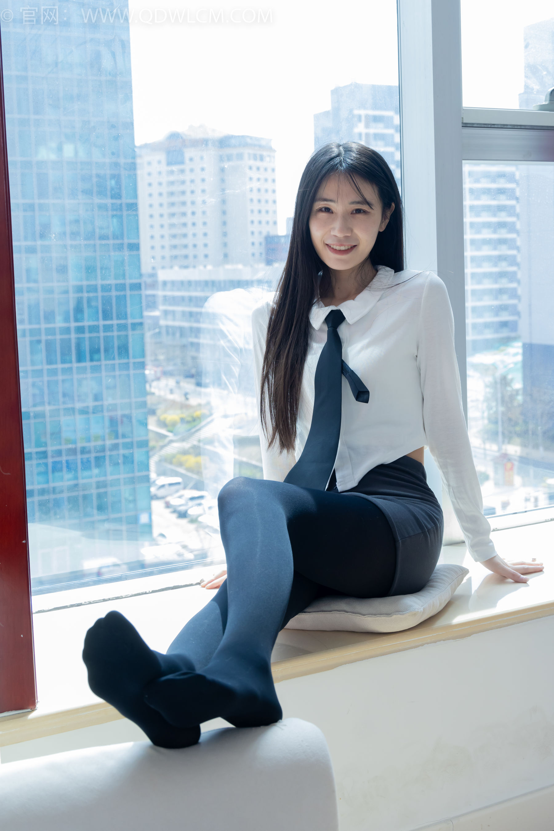 物恋传媒 No.2346 菜菜 - 运动鞋、厚黑丝、裸足/(167P)