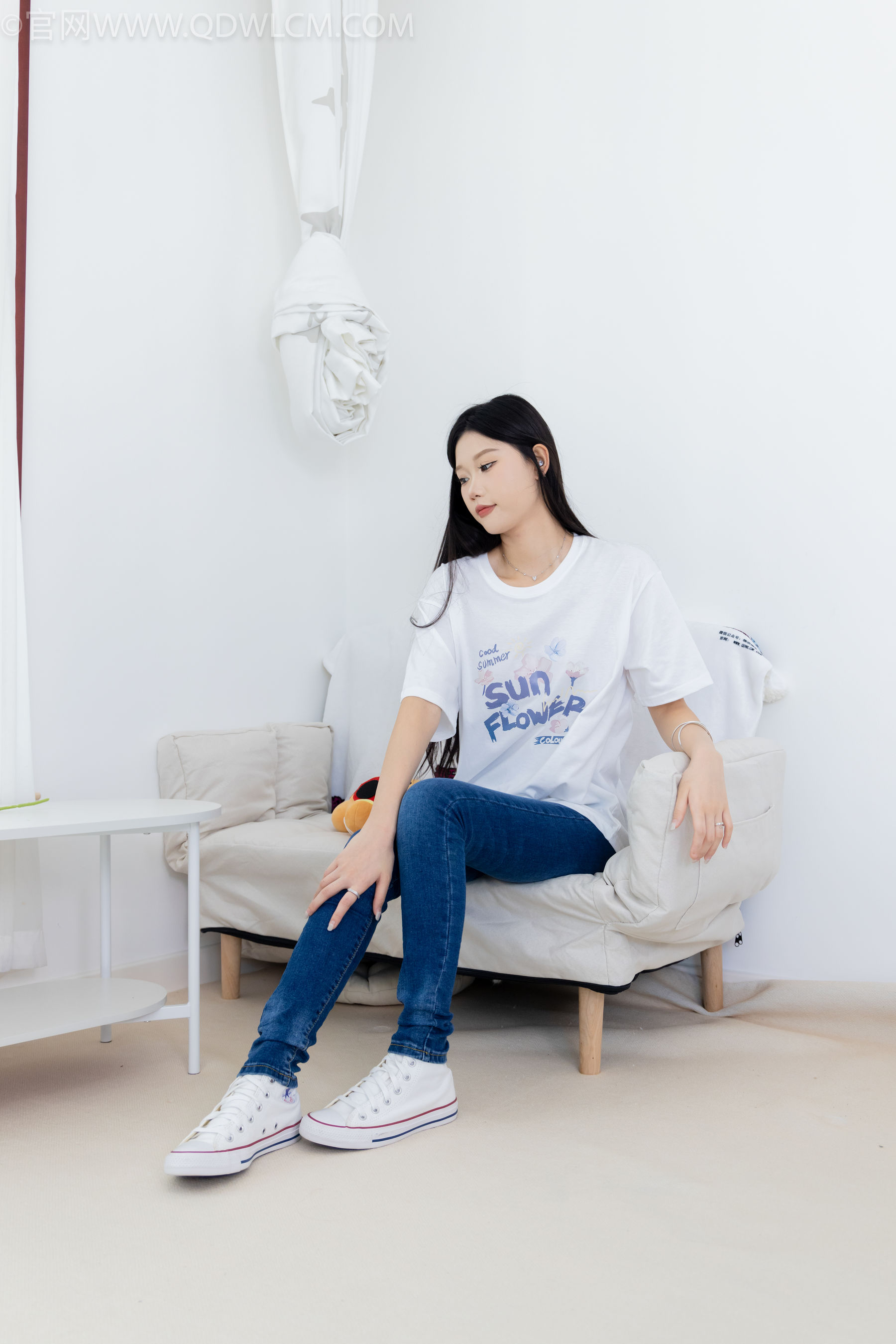 物恋传媒 No.2329 小竹 - 帆布鞋、白船袜、肚子疼揉肚子剧情/(158P)