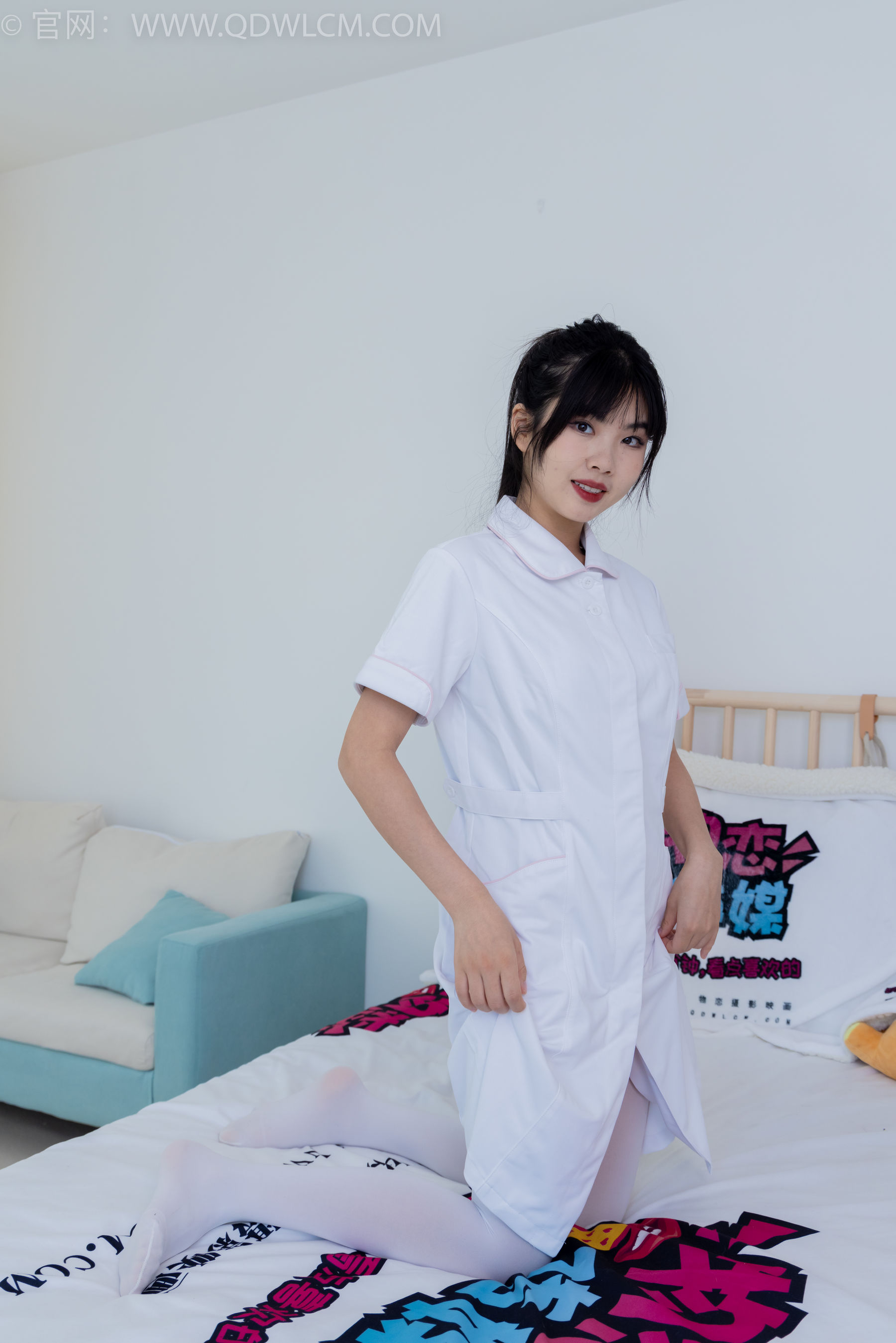 物恋传媒 No.2347 米米 - 板鞋、自然穿脏厚白丝、护士服/(170P)