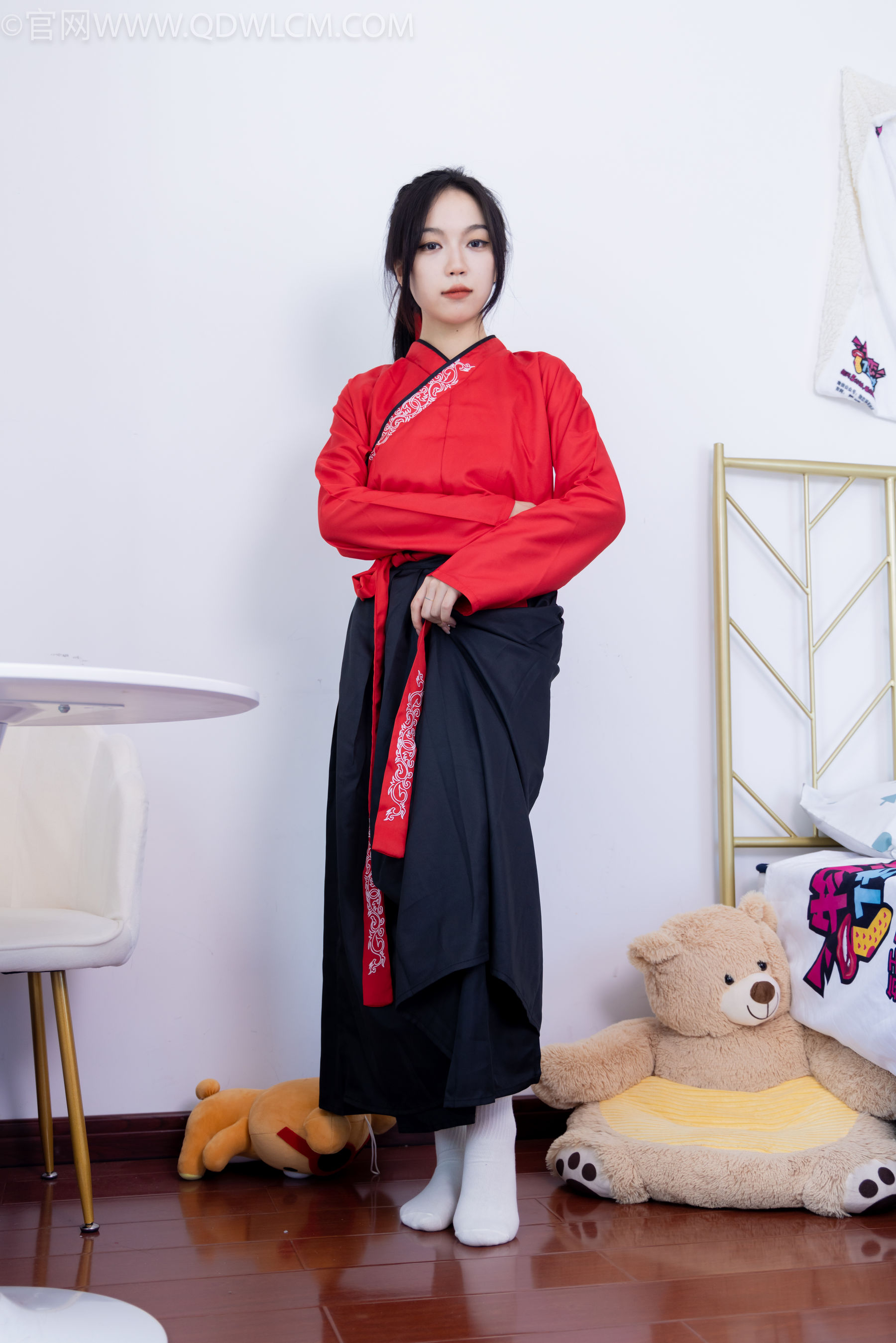 物恋传媒 No.2330 纱纱 - 汉服、皮鞋、白棉袜、薄肉丝/(219P)