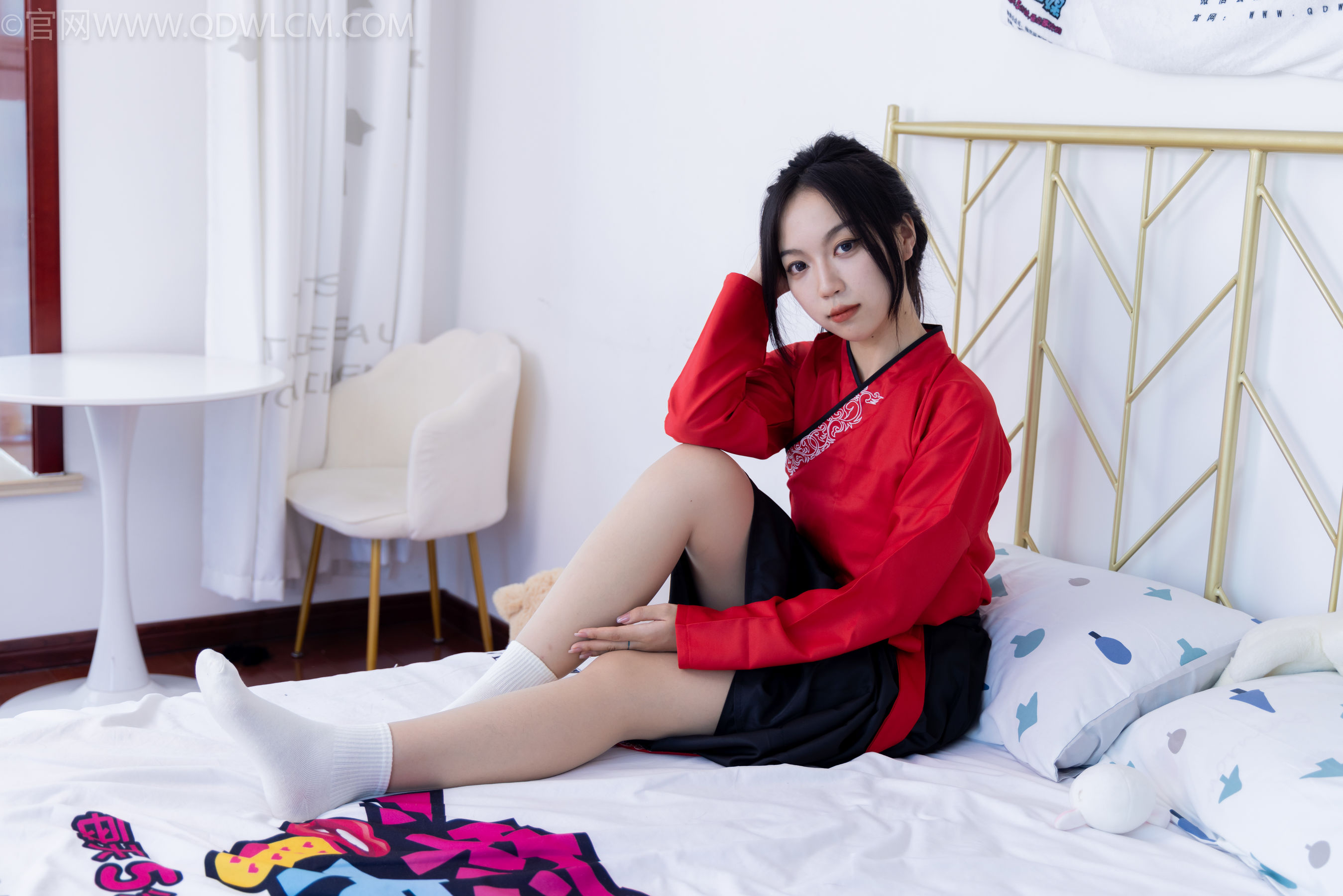 物恋传媒 No.2330 纱纱 - 汉服、皮鞋、白棉袜、薄肉丝/(219P)