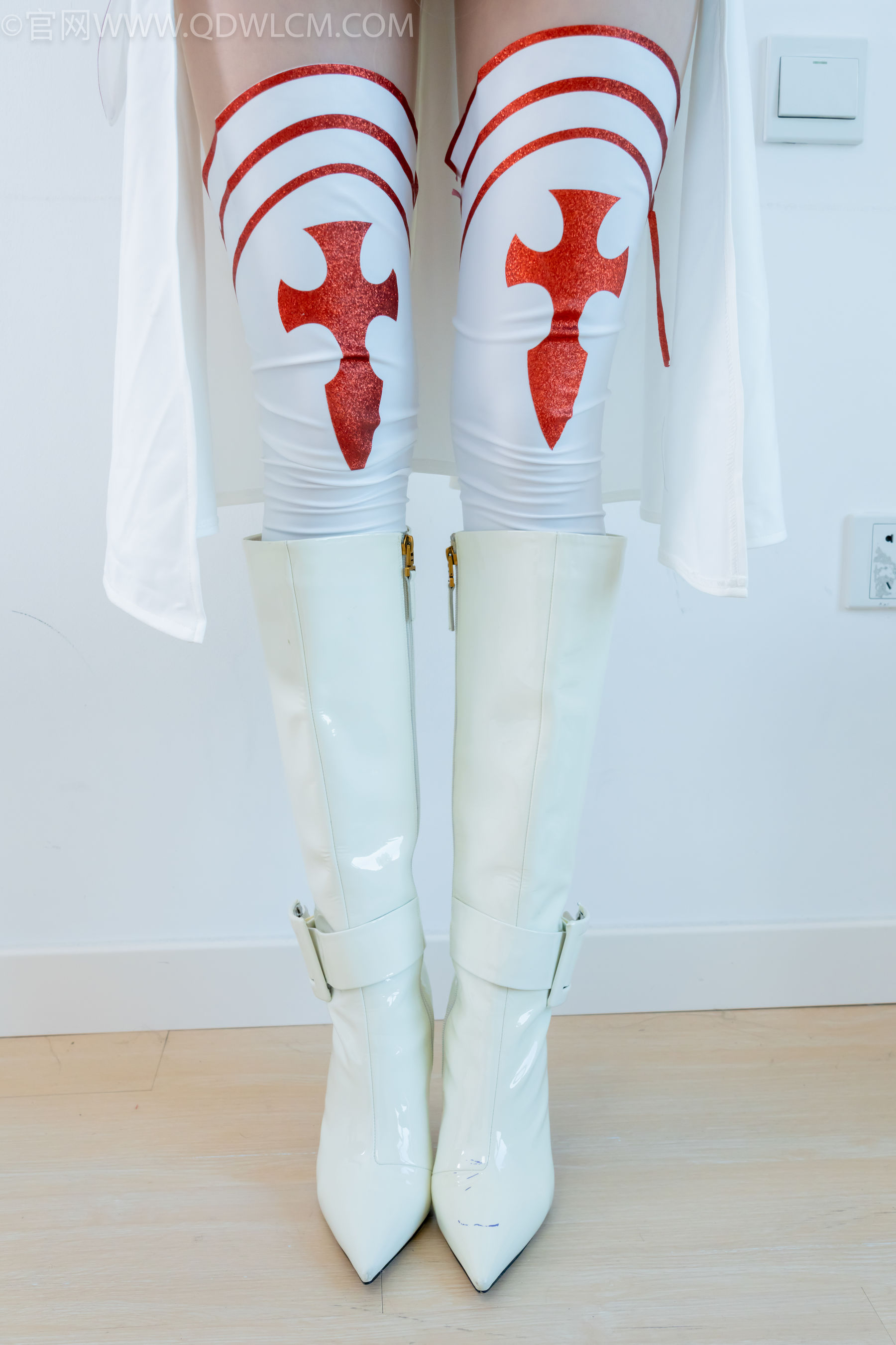 物恋传媒 No.2340 泡泡 - cos亚丝娜、长靴、袜套、薄肉丝/(156P)