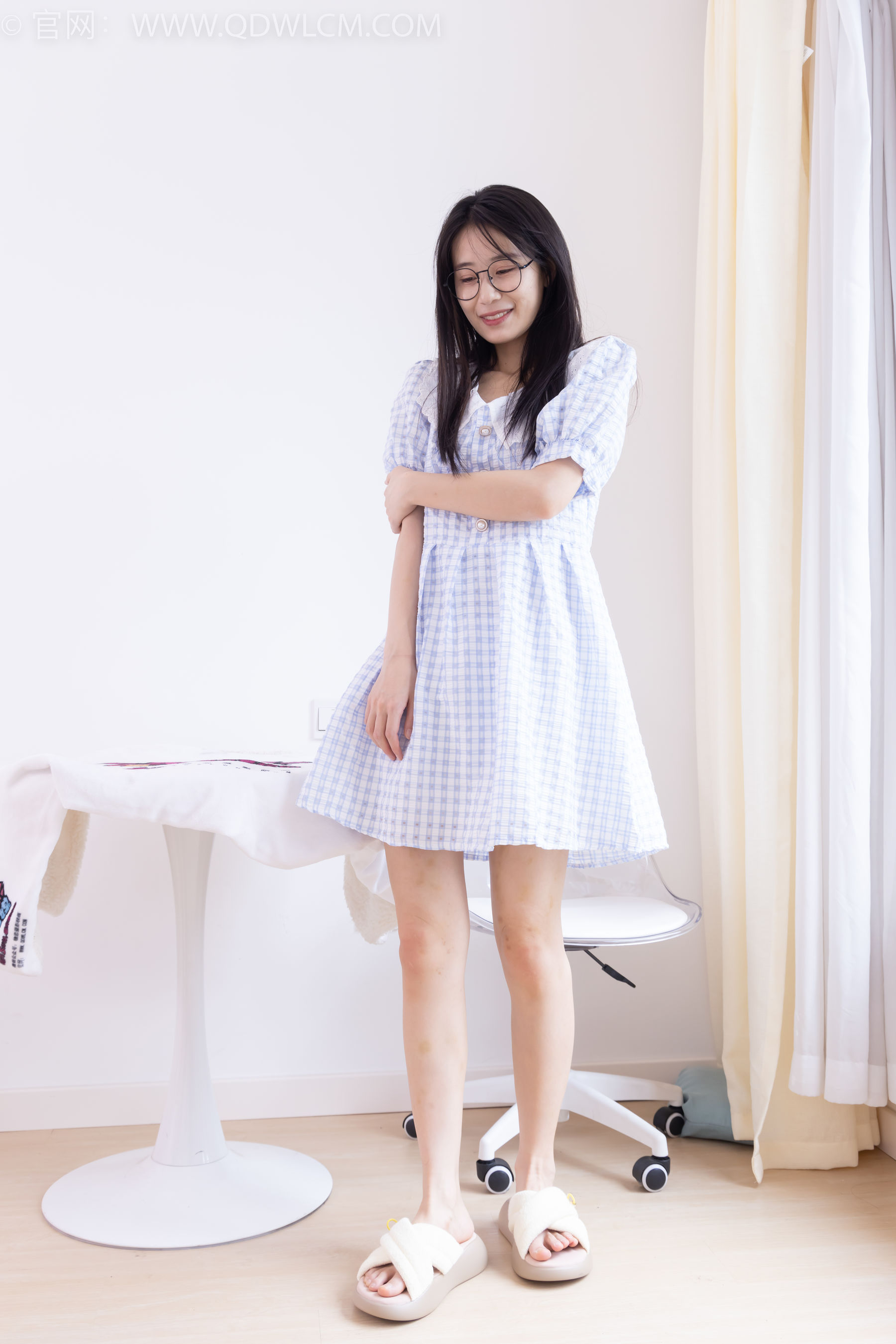 物恋传媒 No.2356 菜菜 - 平底鞋、拖鞋、短肉丝、裸足/(160P)