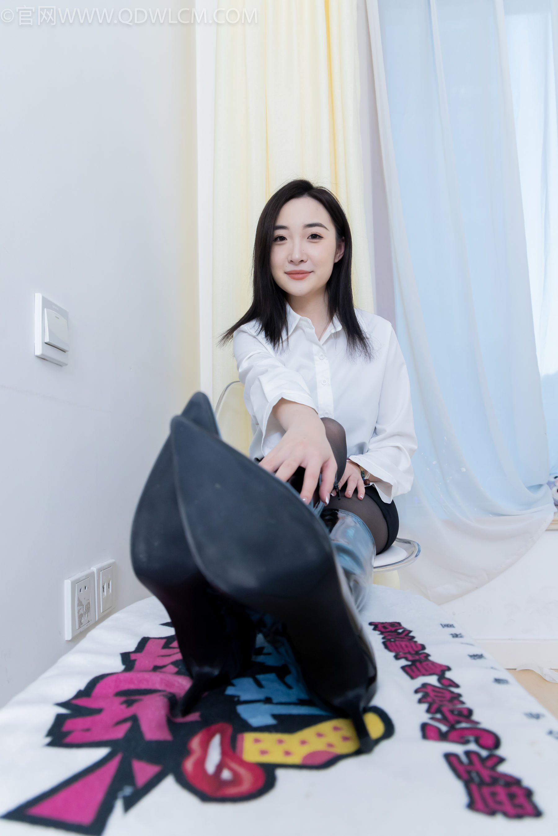 物恋传媒 No.2333 恬恬 - 长靴、薄黑丝、长靴/(236P)