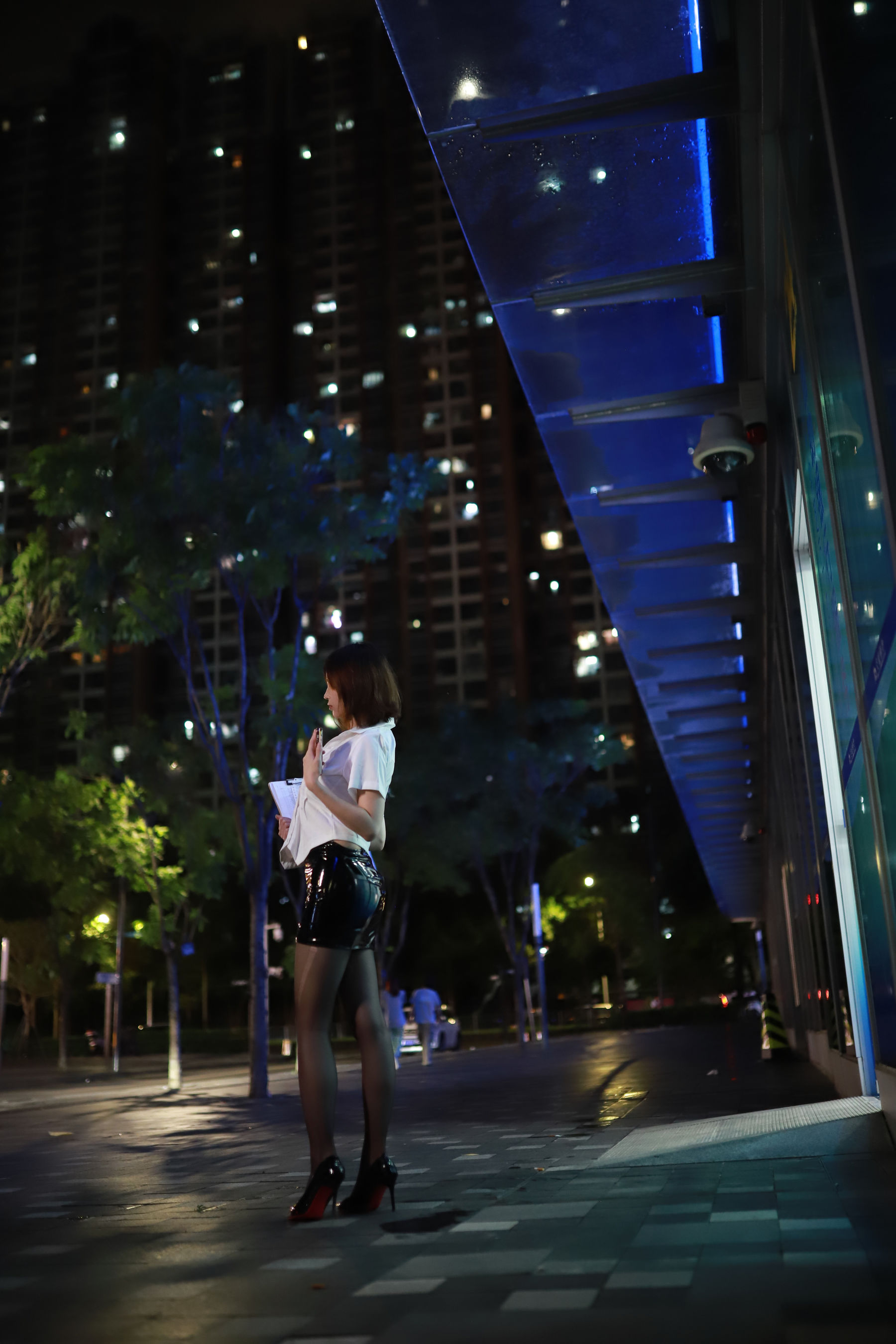 上杉绘梨落 - 被人跟踪/(101P)