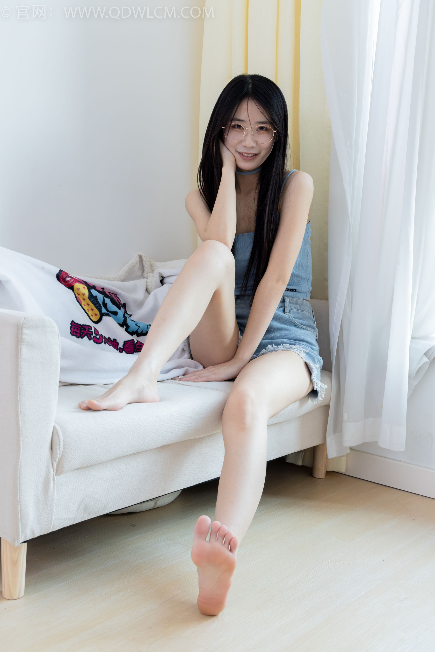 物恋传媒 No.2353 菜菜 - 木屐人字拖、薄黑丝、裸足/(155P)