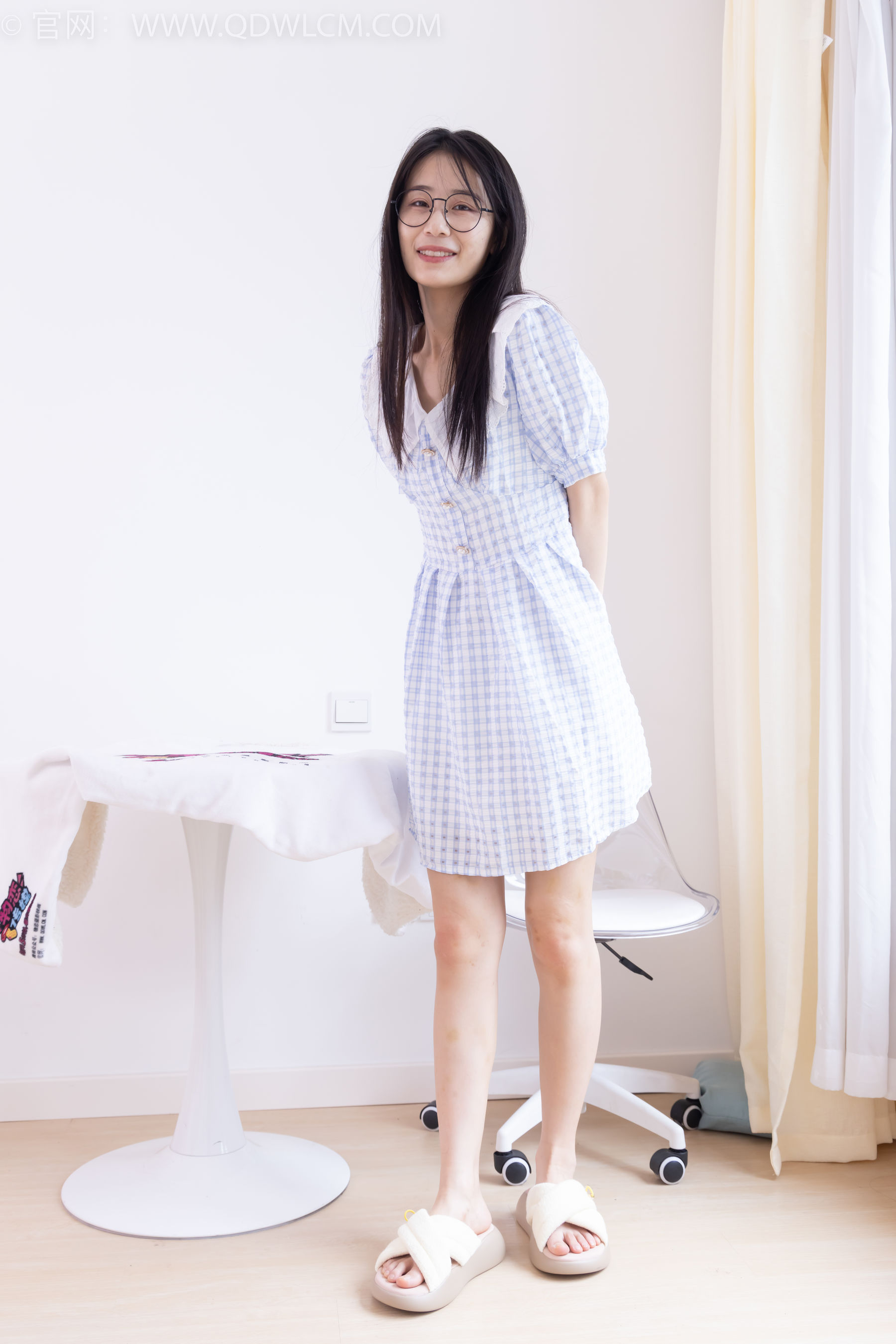 物恋传媒 No.2356 菜菜 - 平底鞋、拖鞋、短肉丝、裸足/(160P)