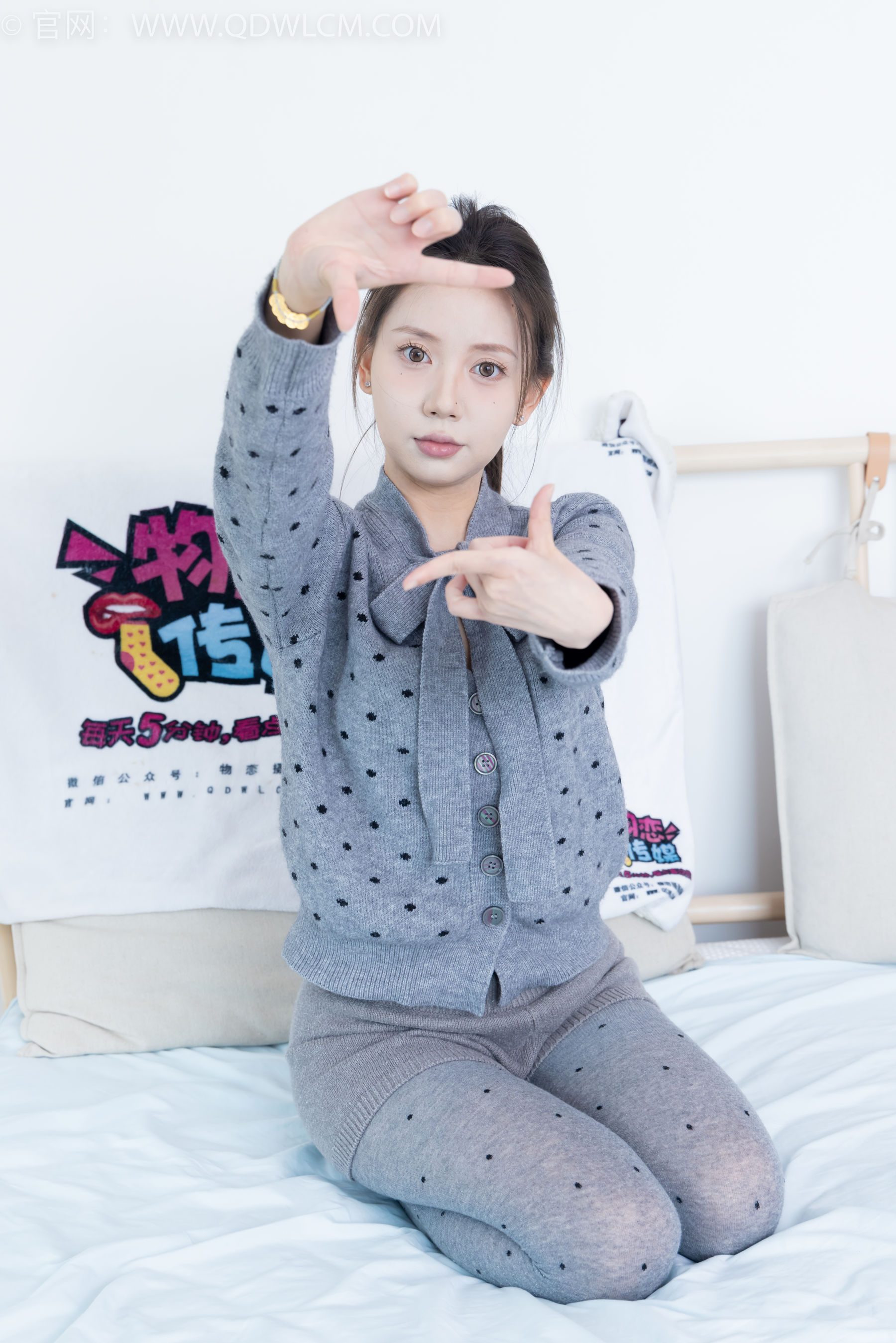 物恋传媒 No.2355 小曦 - 皮鞋、厚灰丝/(160P)