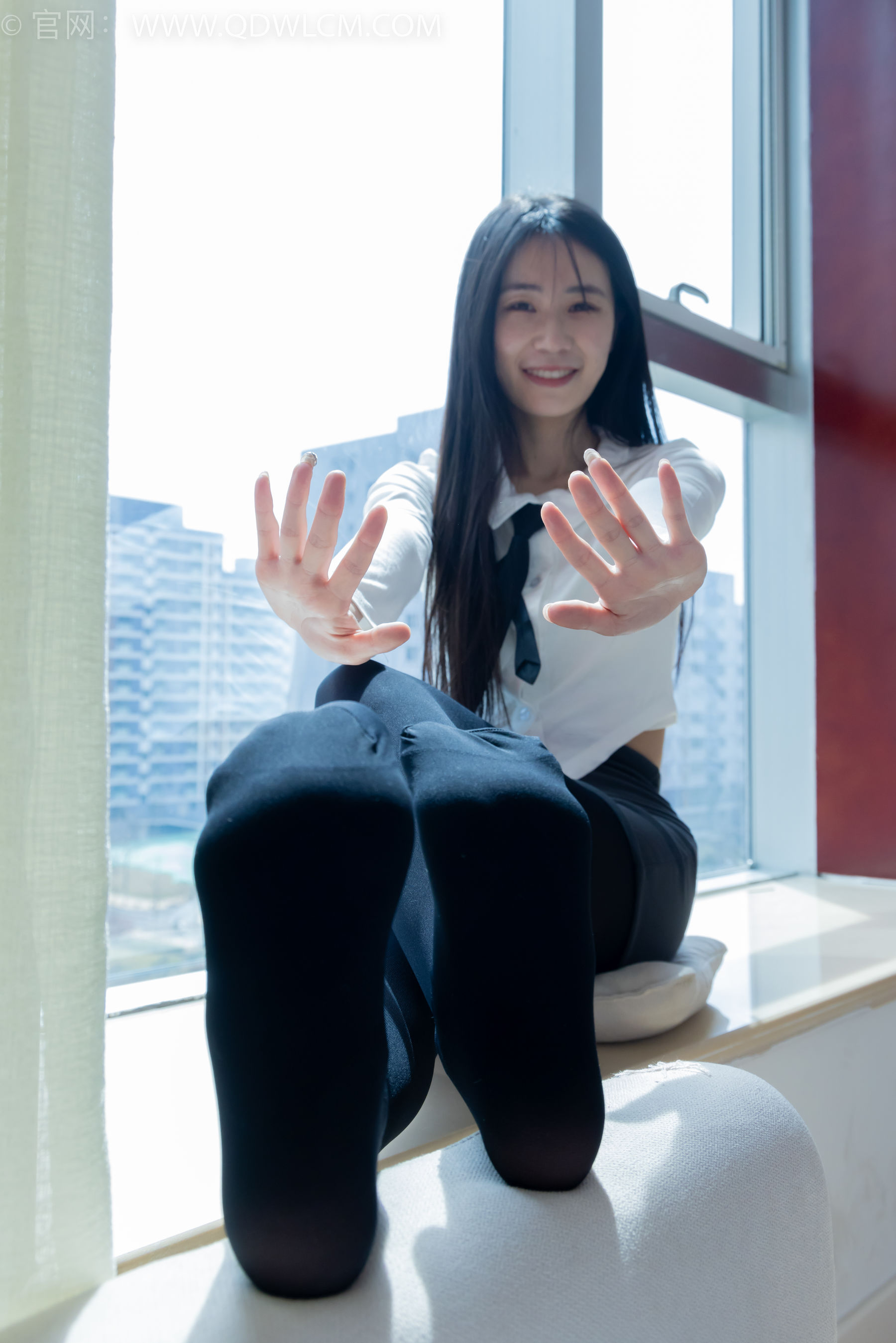 物恋传媒 No.2346 菜菜 - 运动鞋、厚黑丝、裸足/(167P)