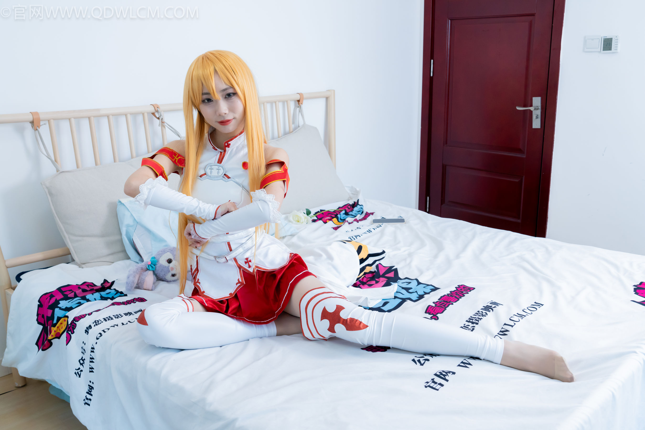 物恋传媒 No.2340 泡泡 - cos亚丝娜、长靴、袜套、薄肉丝/(156P)