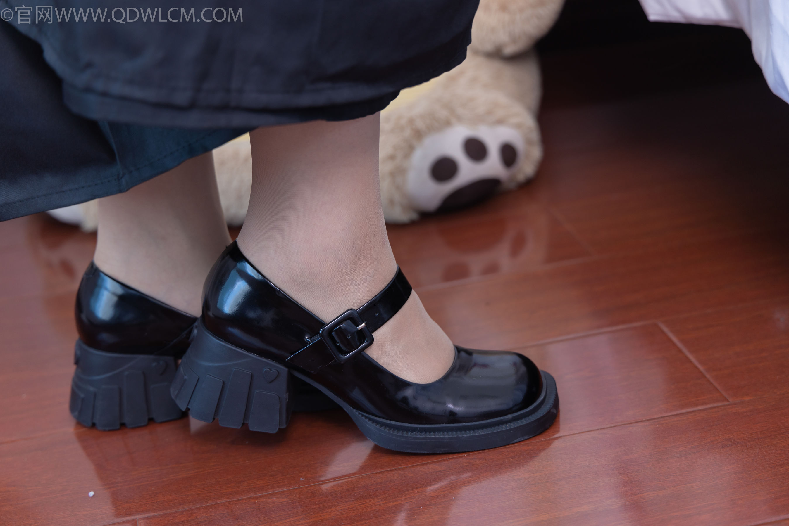 物恋传媒 No.2330 纱纱 - 汉服、皮鞋、白棉袜、薄肉丝/(219P)