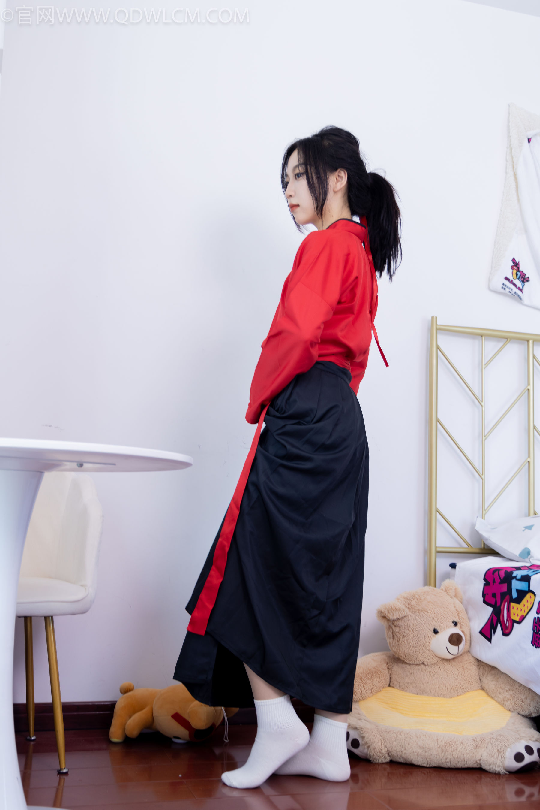 物恋传媒 No.2330 纱纱 - 汉服、皮鞋、白棉袜、薄肉丝/(219P)