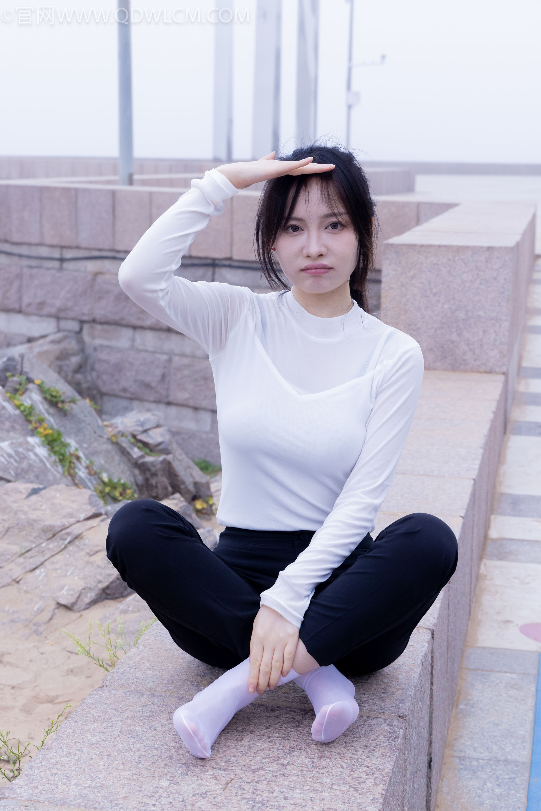 物恋传媒 No.2337 小酒 - 高跟鞋、短黑丝、短白丝/(315P)