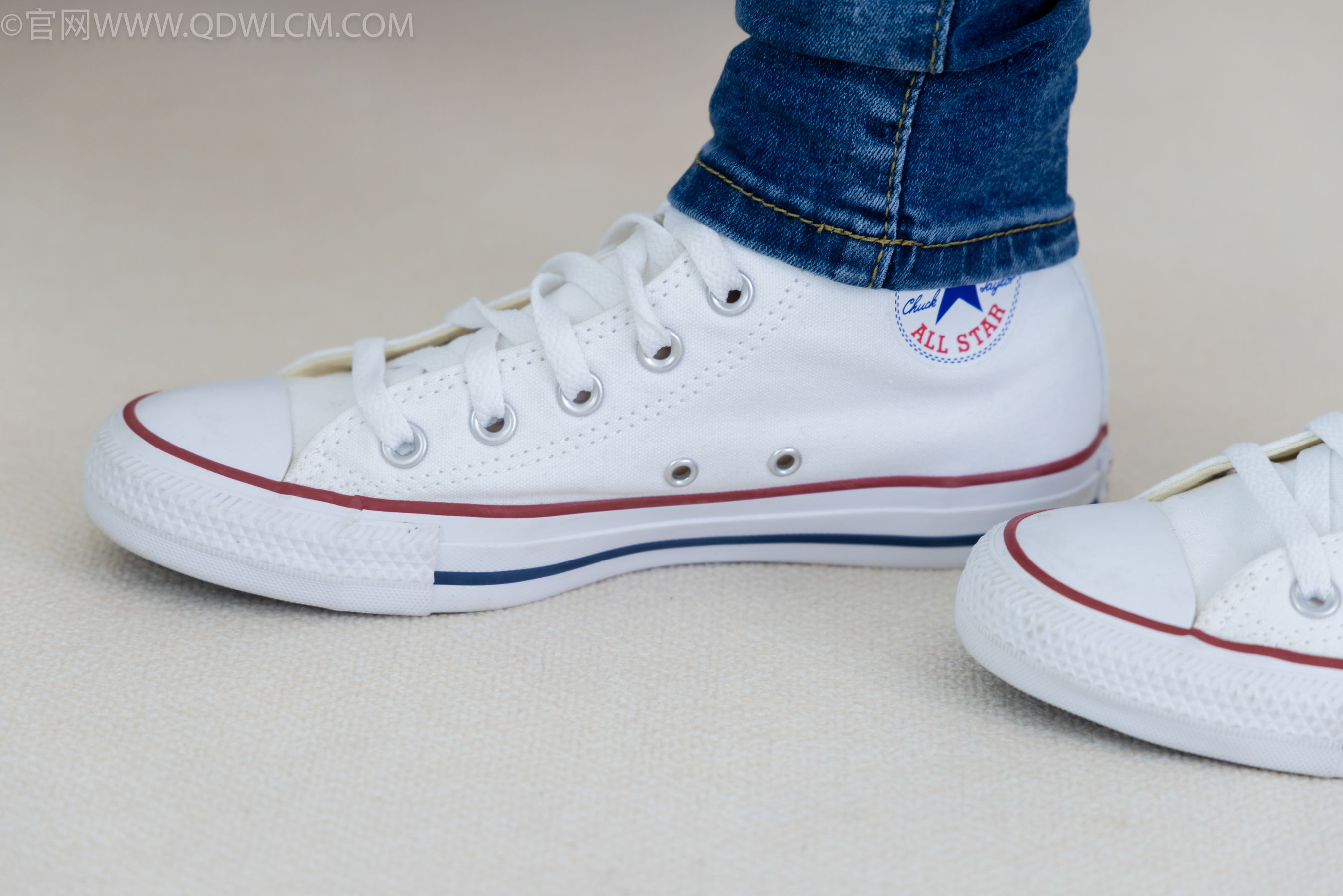 物恋传媒 No.2329 小竹 - 帆布鞋、白船袜、肚子疼揉肚子剧情/(158P)