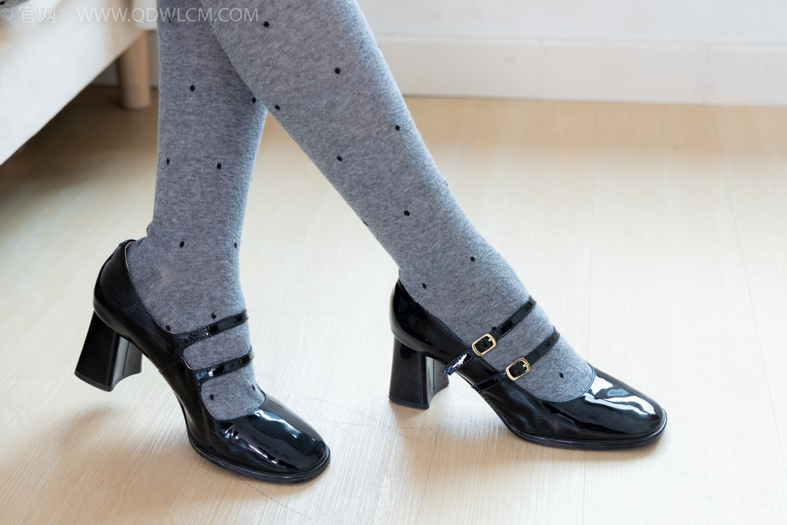 物恋传媒 No.2355 小曦 - 皮鞋、厚灰丝/(160P)