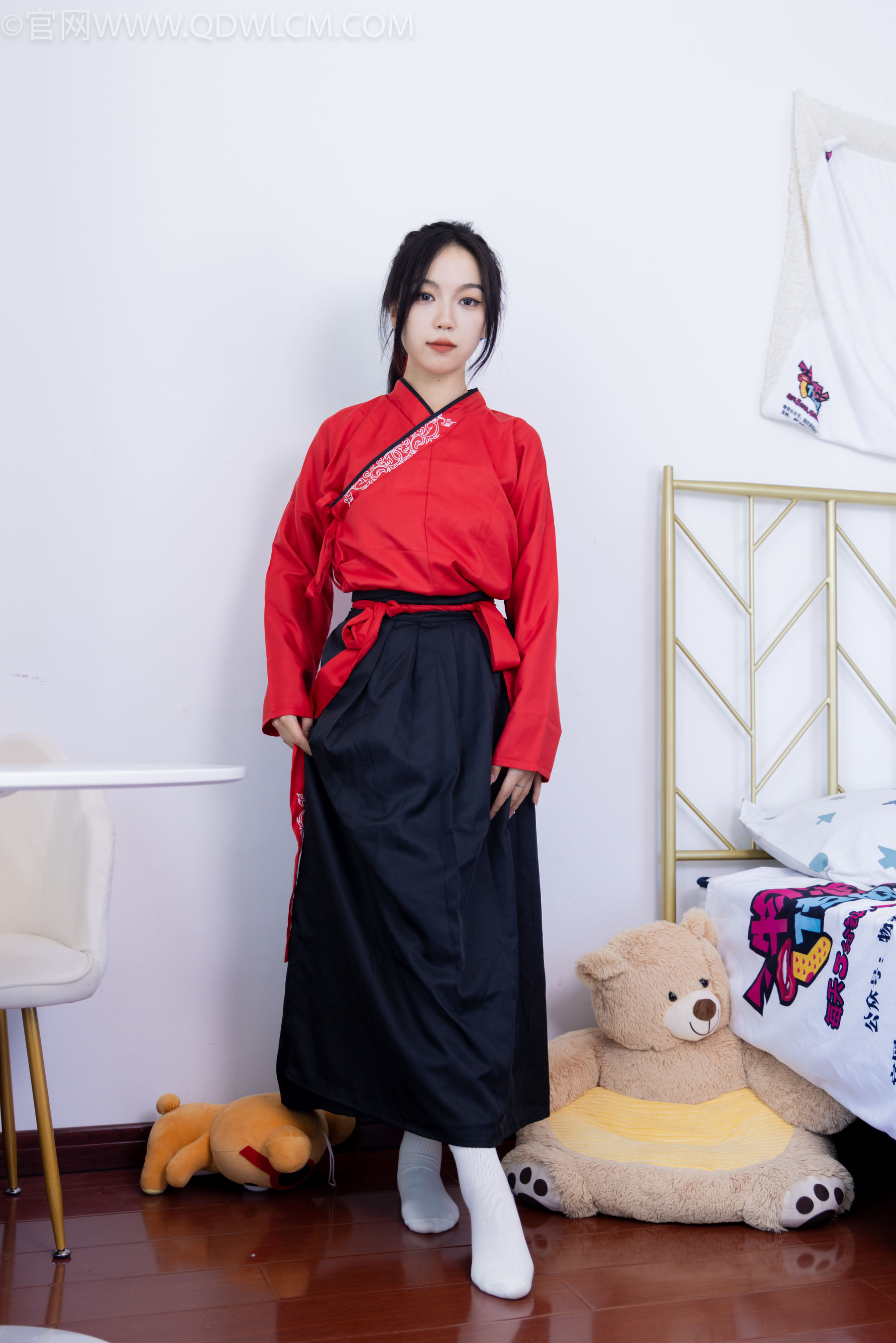 物恋传媒 No.2330 纱纱 - 汉服、皮鞋、白棉袜、薄肉丝/(219P)